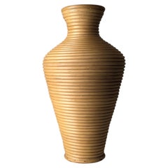 Vaso da terra in rattan a spirale di grandi dimensioni degli anni '70, metà del secolo scorso