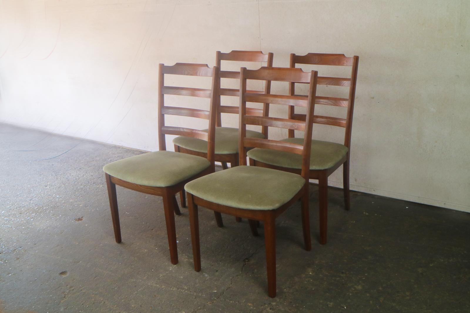 British 1970s Mid-Century Modern Large G Plan Dining Table and Chairs For Sale