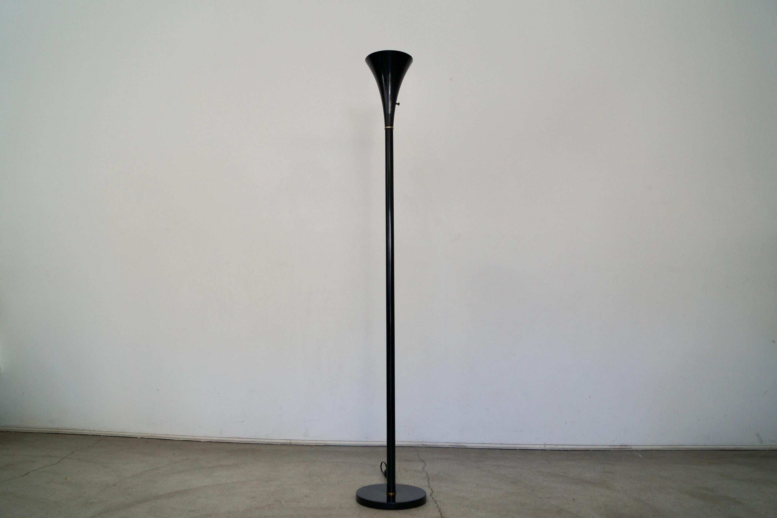 Mid-Century Modern Lampadaire torchère trompette de style Laurel moderne du milieu du siècle dernier, années 1970 en vente