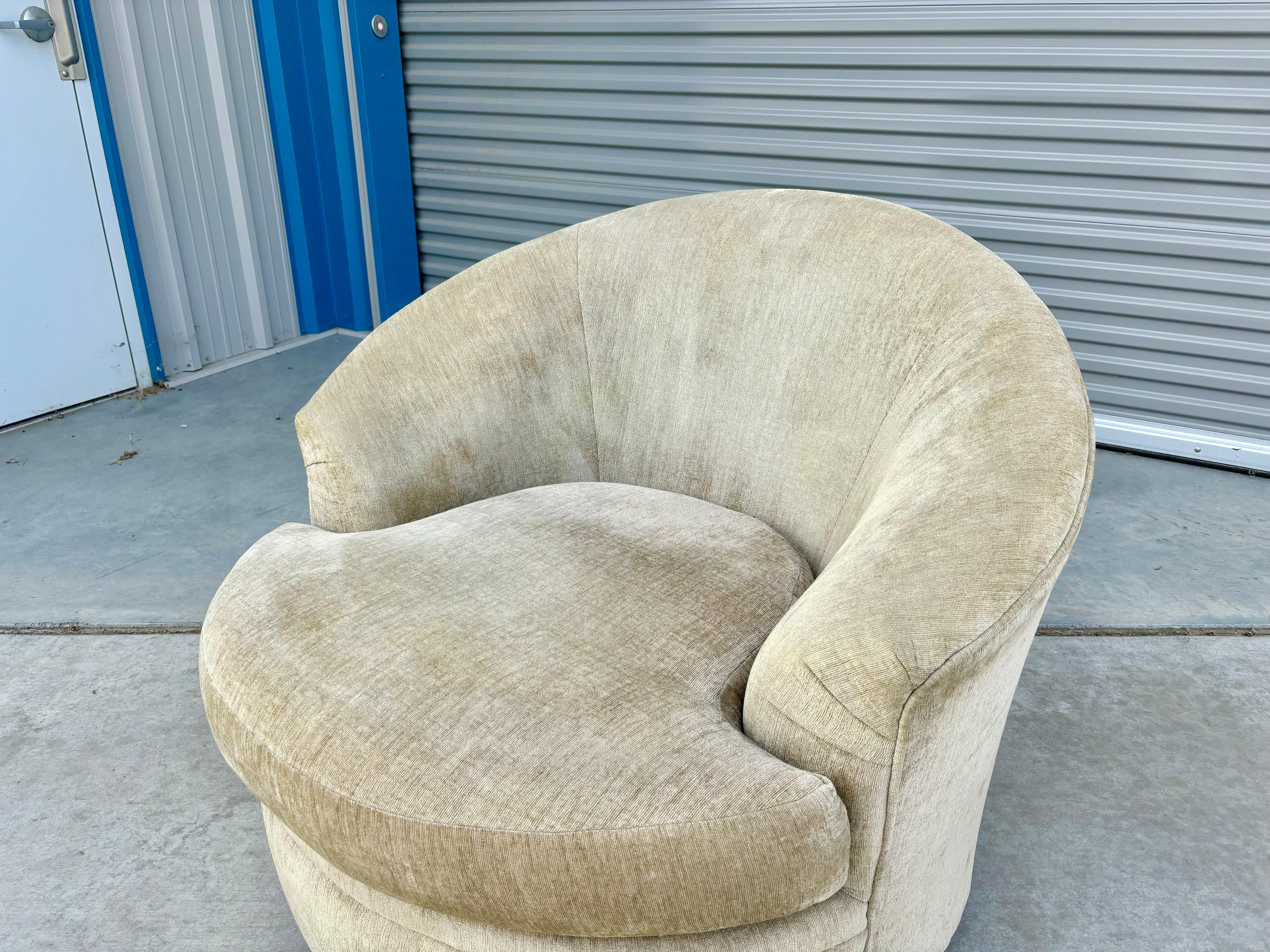 1970 Mid Century Modern Lounge Chairs - Set of 2 en vente 5