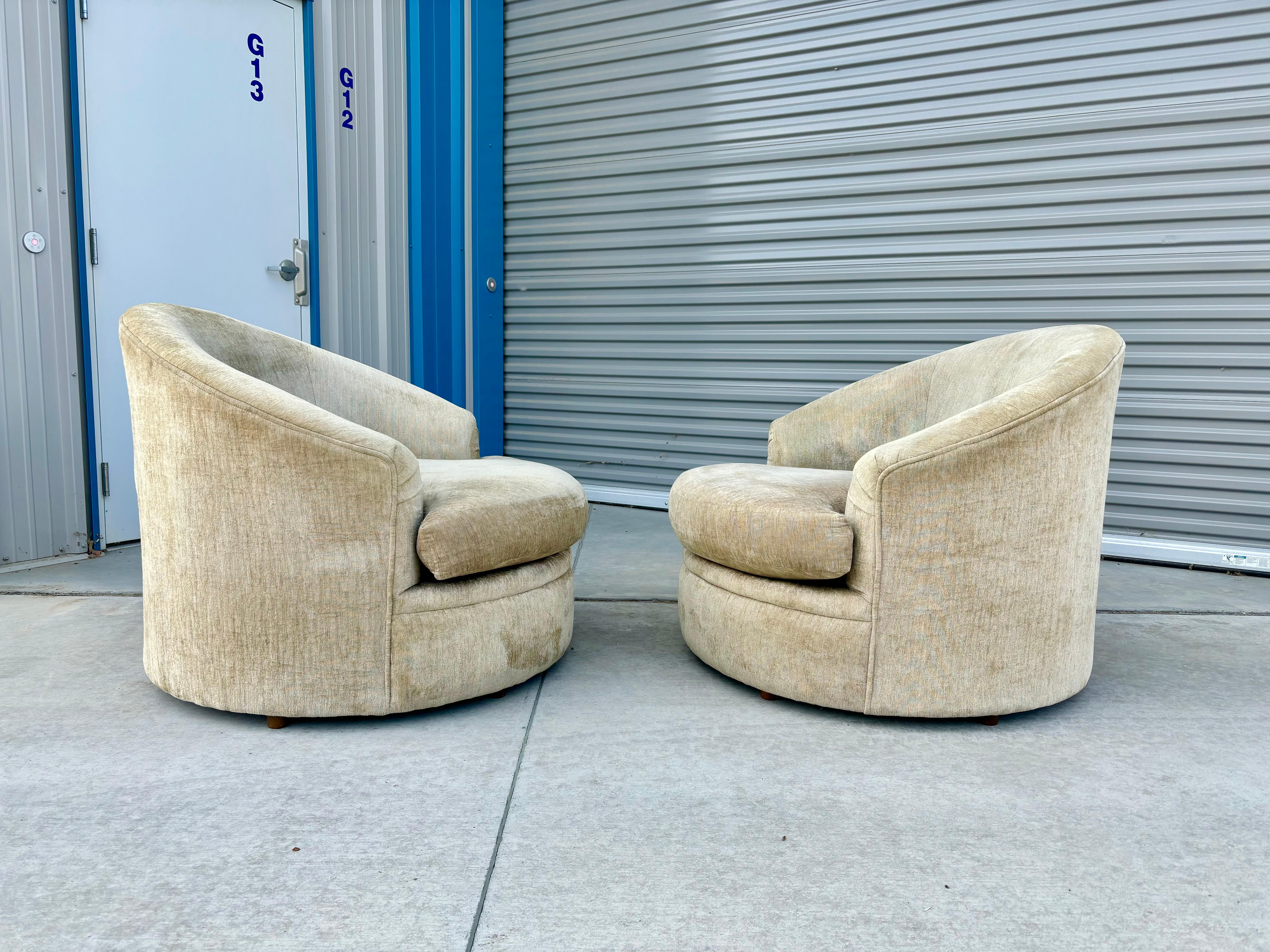 1970s Mid Century Modern Lounge Chairs - Set of 2 In Good Condition For Sale In North Hollywood, CA