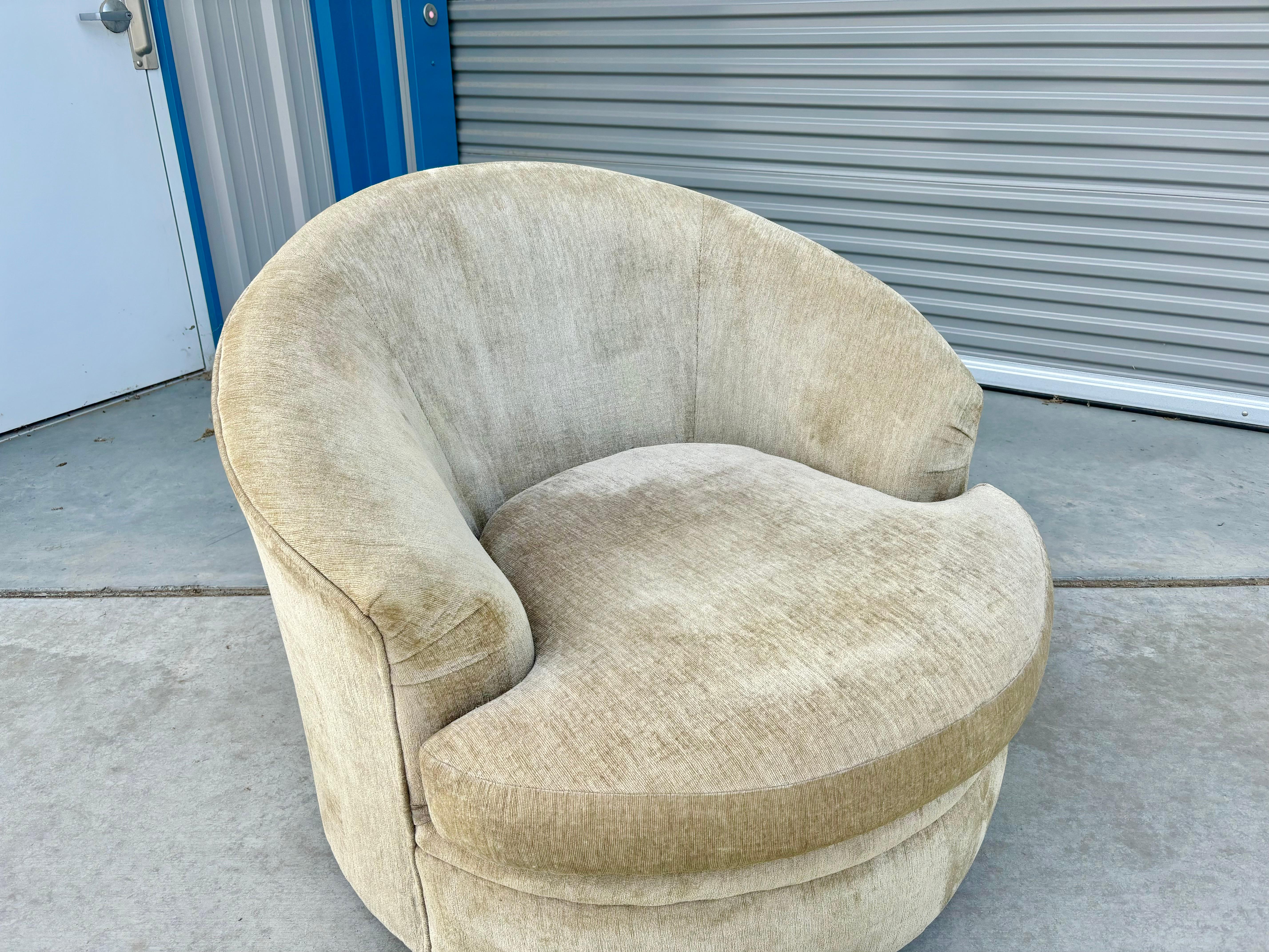 1970s Mid Century Modern Lounge Chairs - Set of 2 For Sale 1
