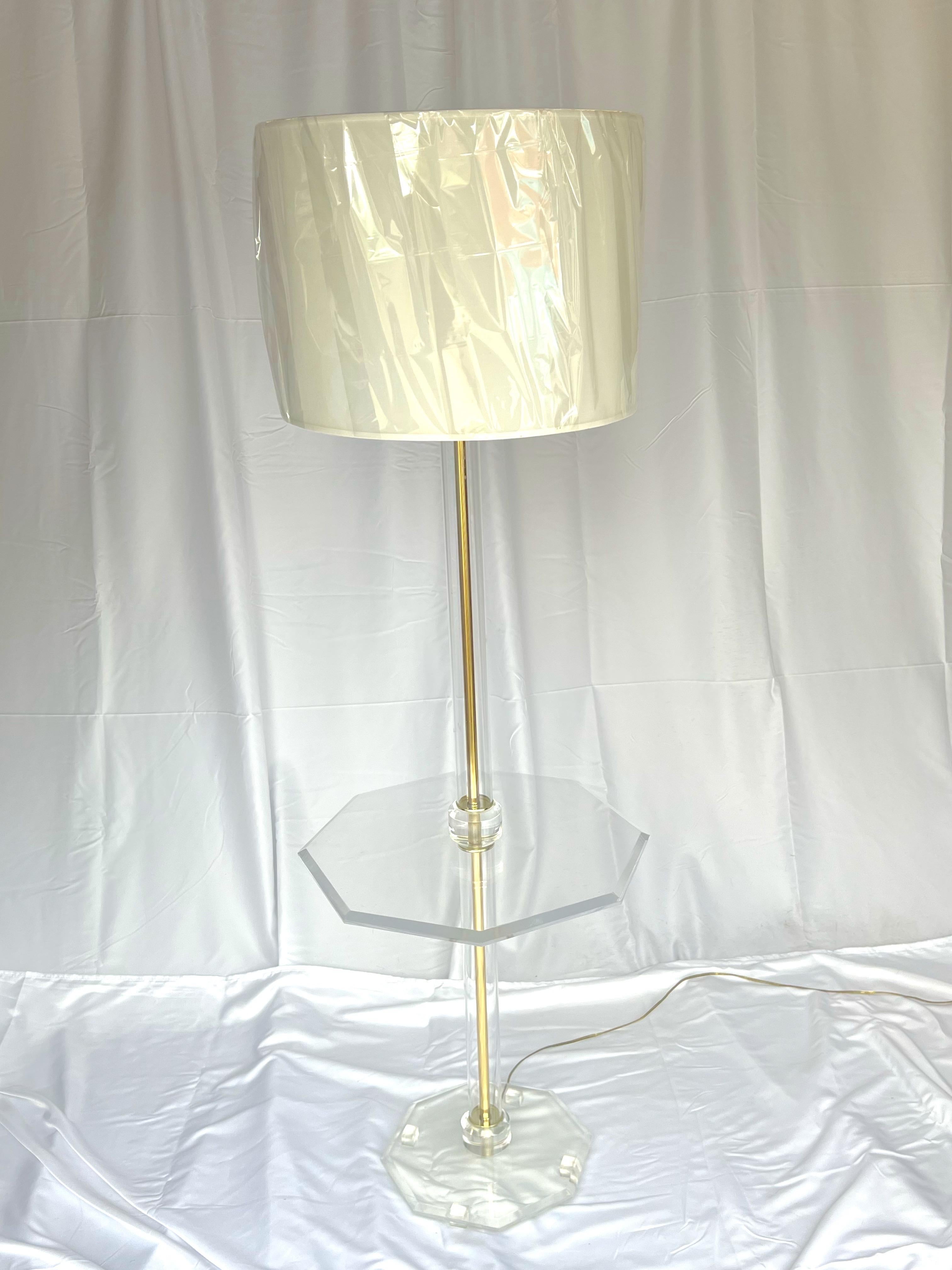 American 1970’s Mid-Century Modern Lucite Floor Lamp With Integrated Table For Sale
