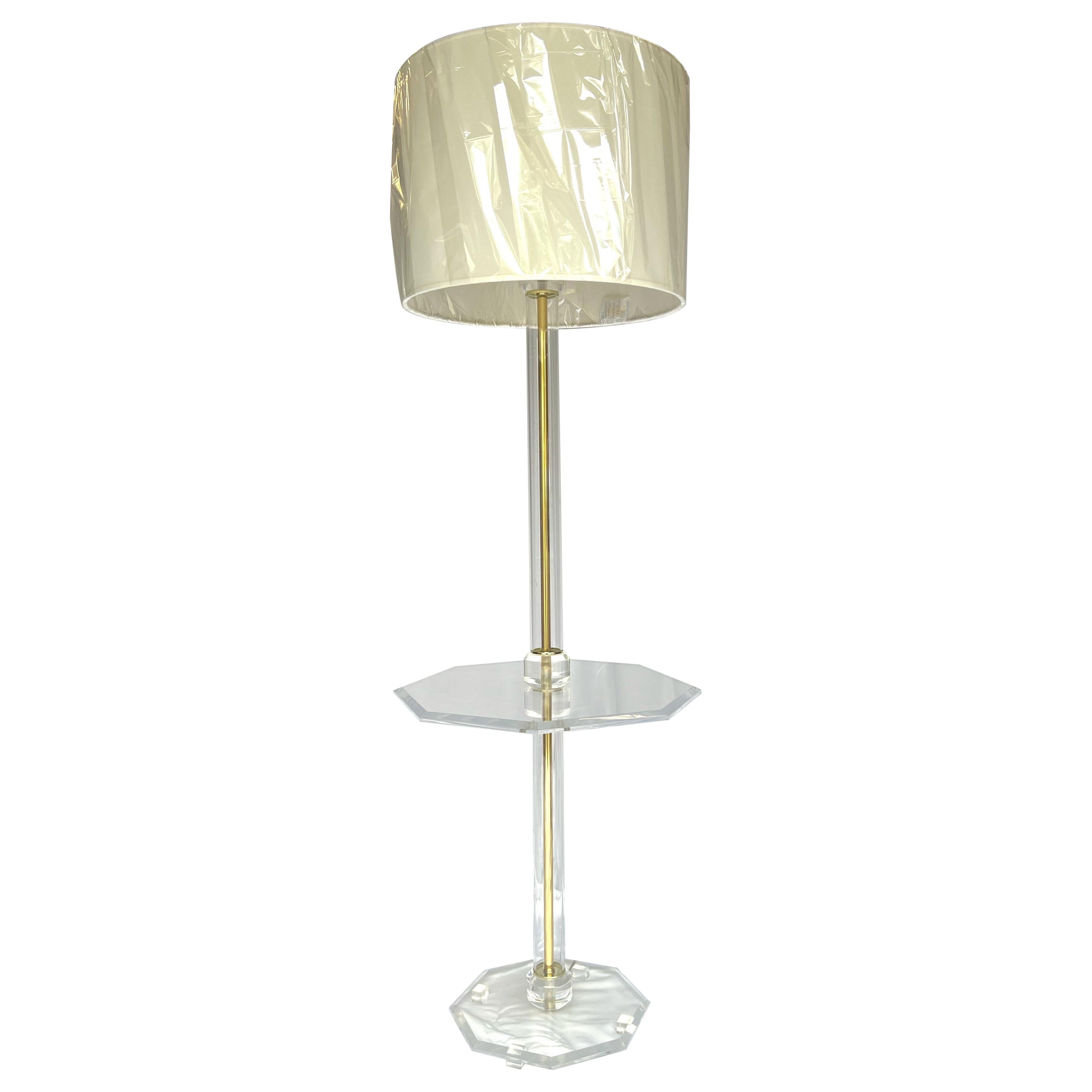 Lampadaire en lucite avec table intégrée, datant des années 1970, The Modernity