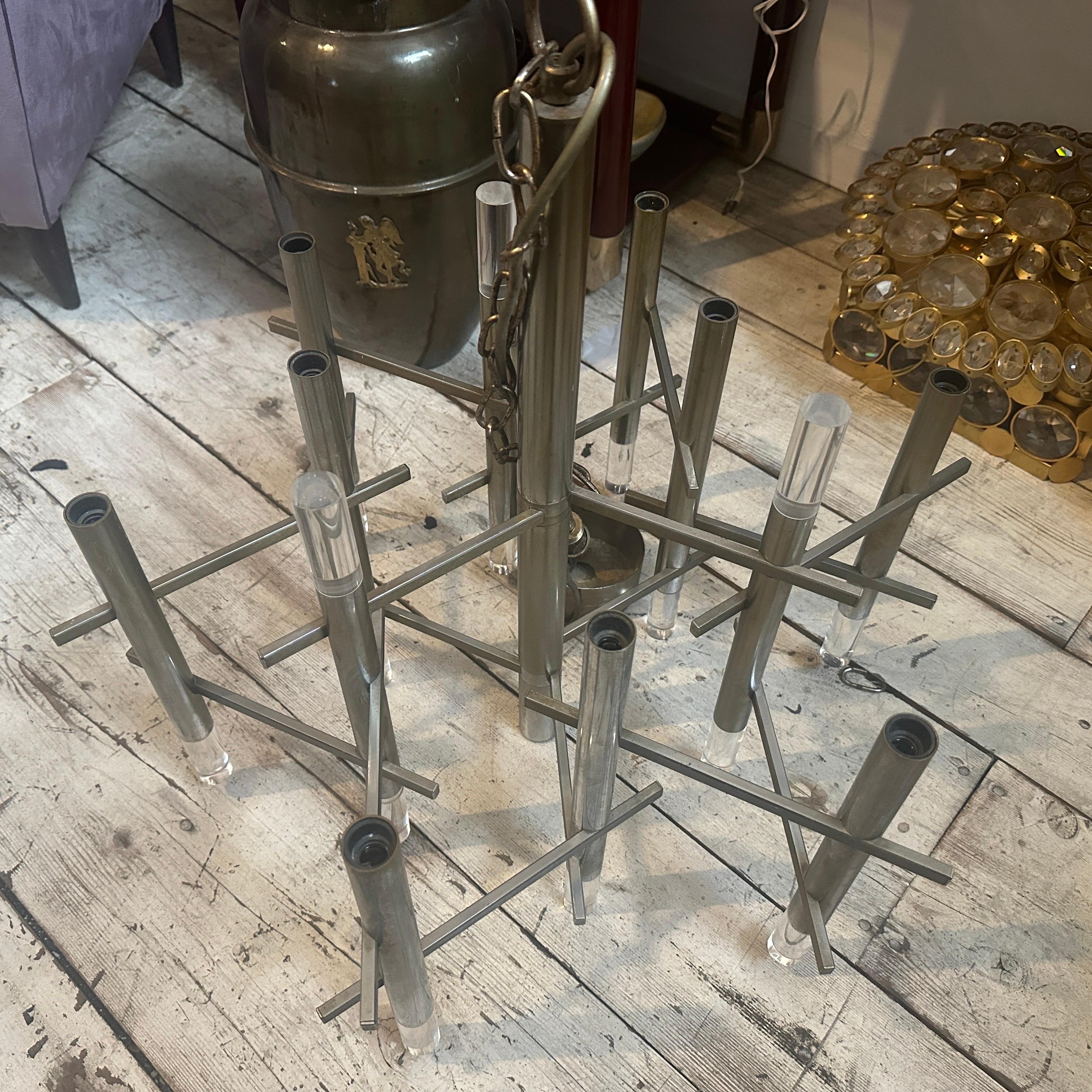 Lampadario in metallo e plexiglass di Gaetano Sciolari della metà del secolo scorso in vendita 4