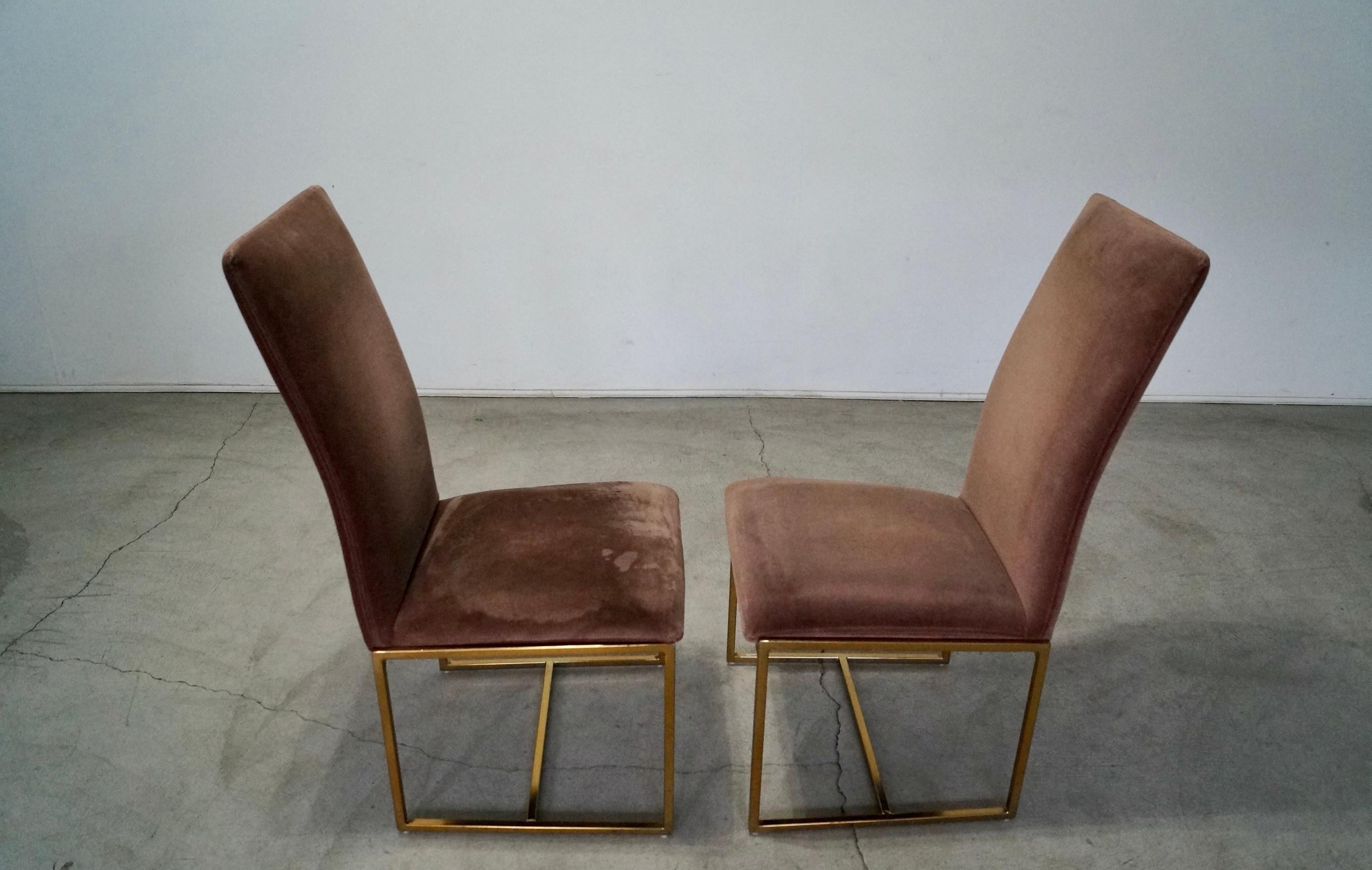 Esszimmerstühle aus Messing im Stil von Milo Baughman aus der Mitte des Jahrhunderts, 1970er Jahre, Paar im Angebot 2