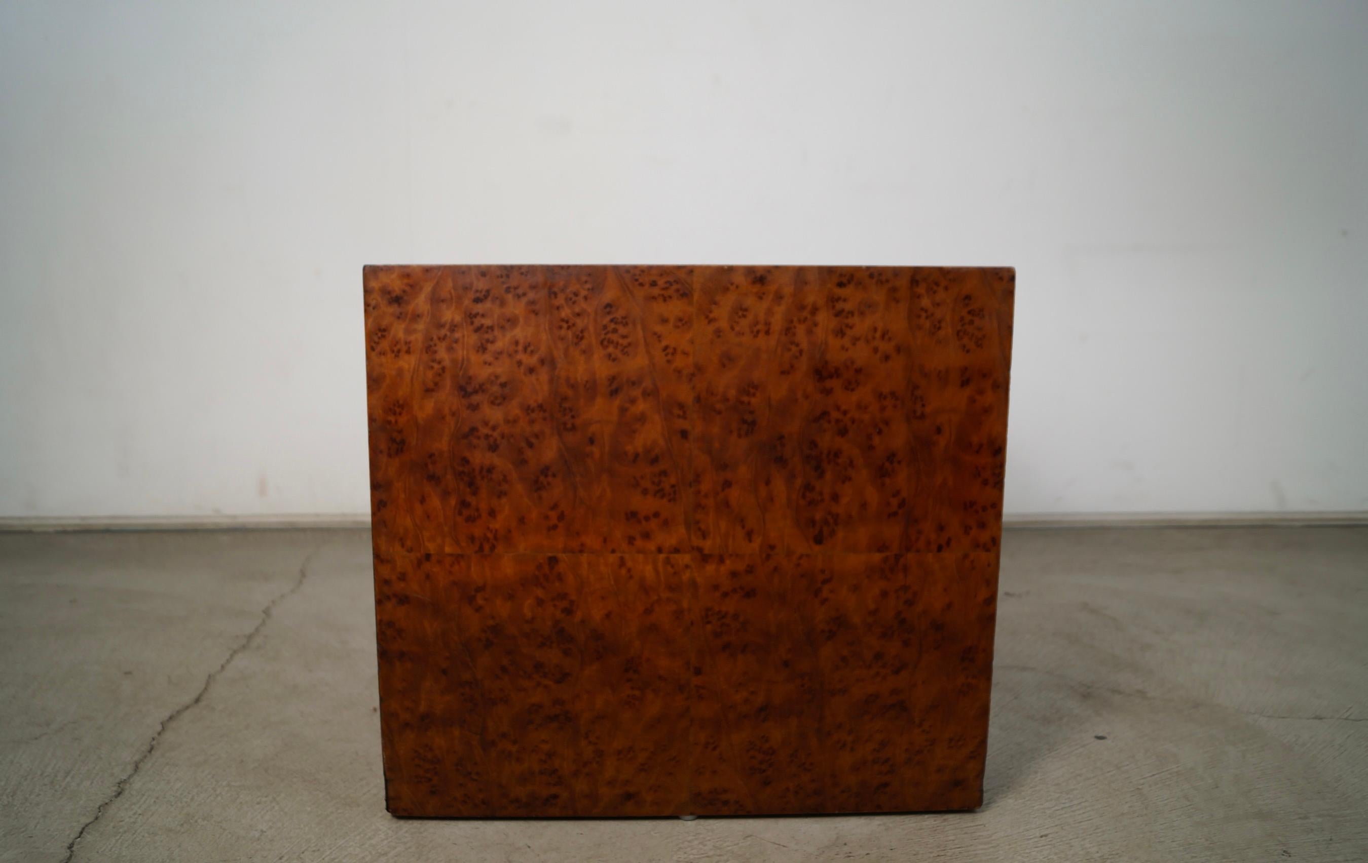 Table d'appoint / support en Wood Wood Milo Baughman des années 1970 Bon état - En vente à Burbank, CA