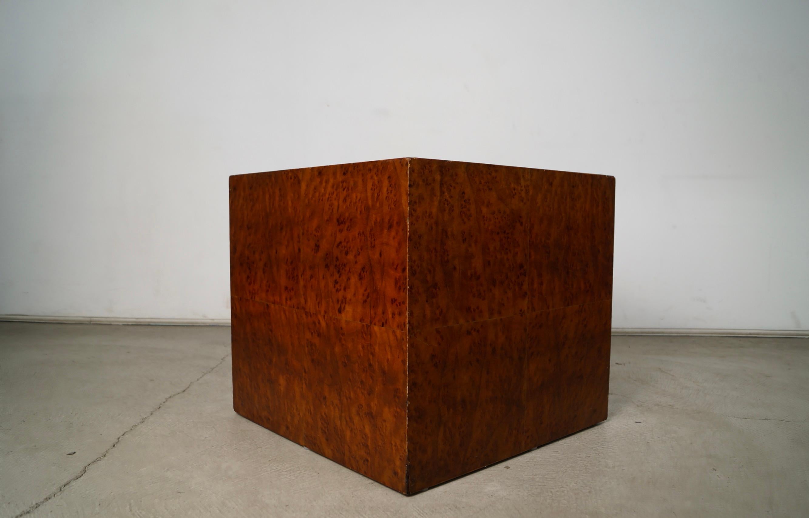 Table d'appoint / support en Wood Wood Milo Baughman des années 1970 en vente 1