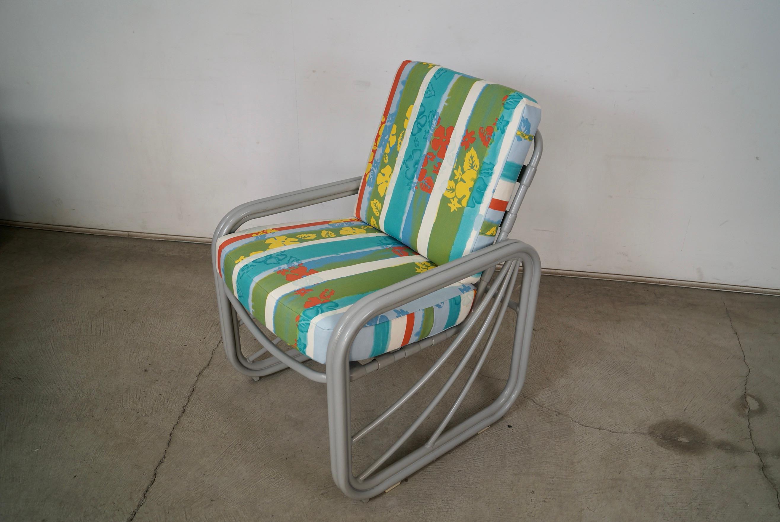 Tumbona de exterior moderna de mediados de siglo de 1970 de Tropitone Estadounidense en venta
