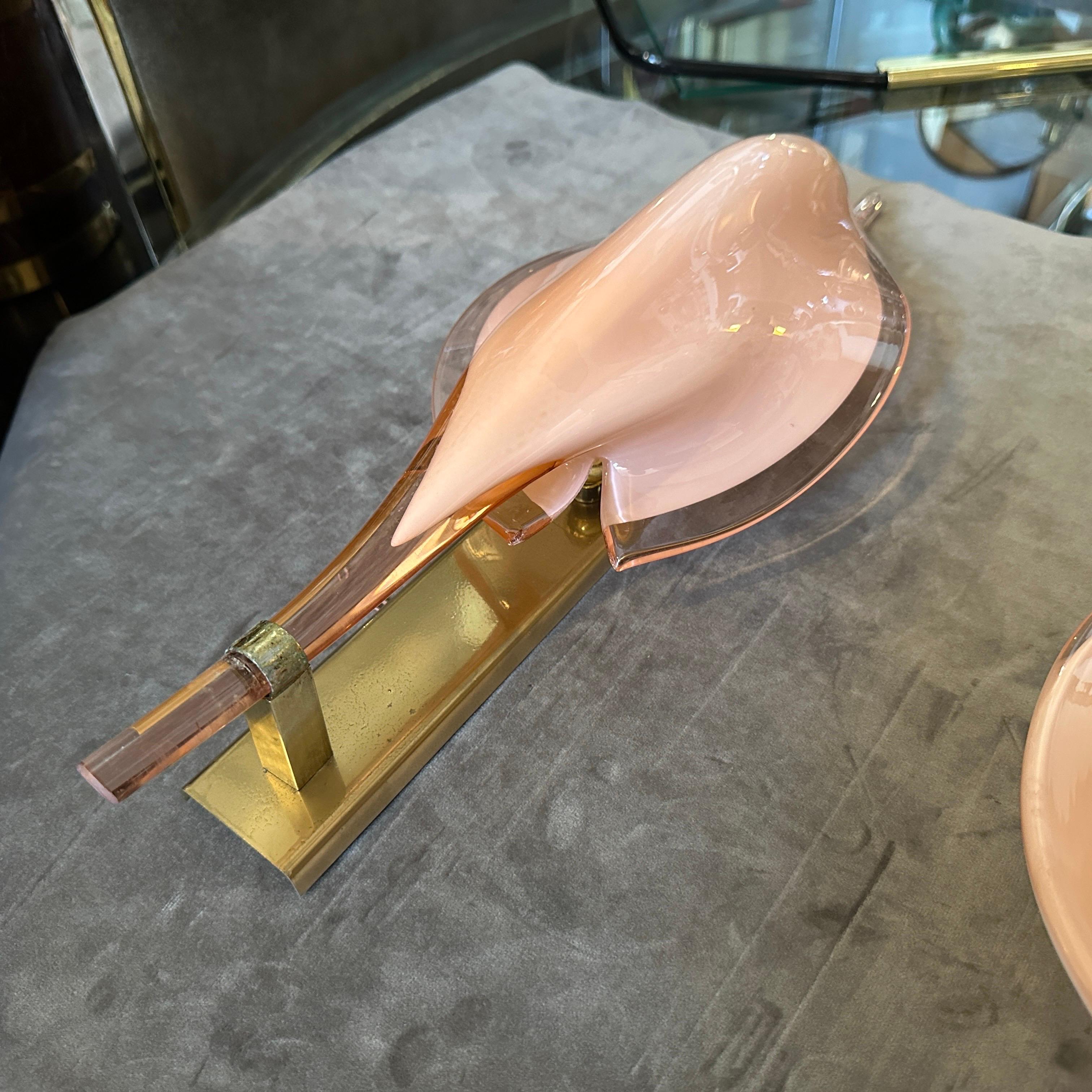 Two 1970s Mid-Century Modern Pink Murano Glass Leaf Wall Sconces by Franco Luce In Good Condition For Sale In Aci Castello, IT