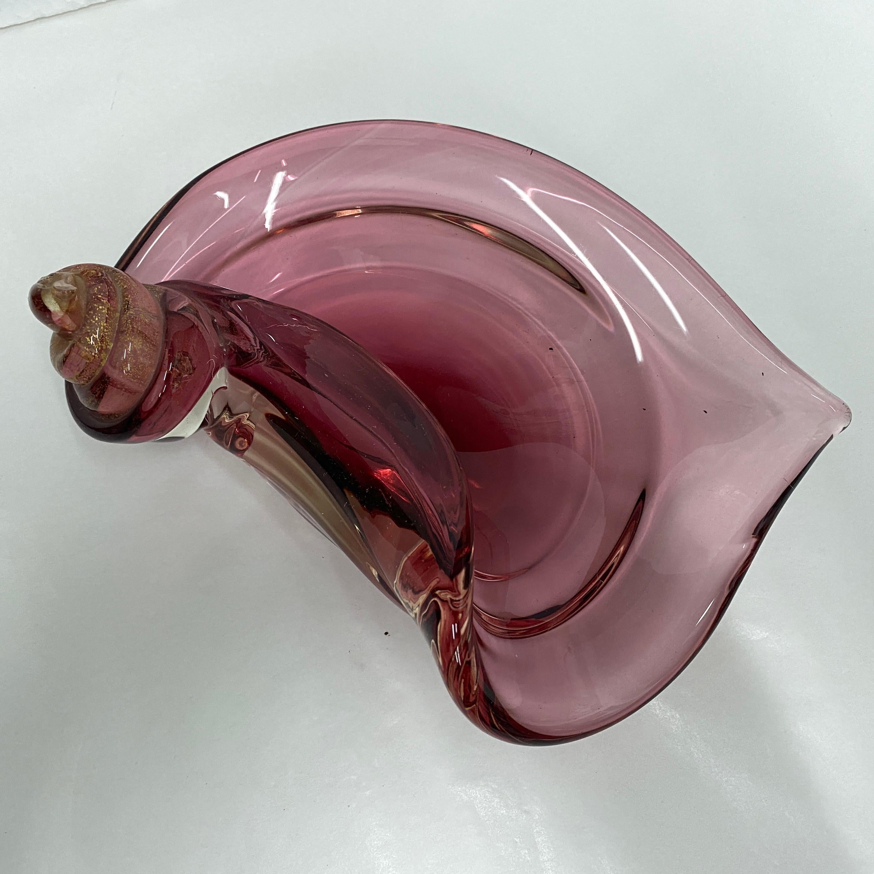 1970s Mid-Century Modern Purple and Gold Murano Glass Italian Ashtray For Sale 2