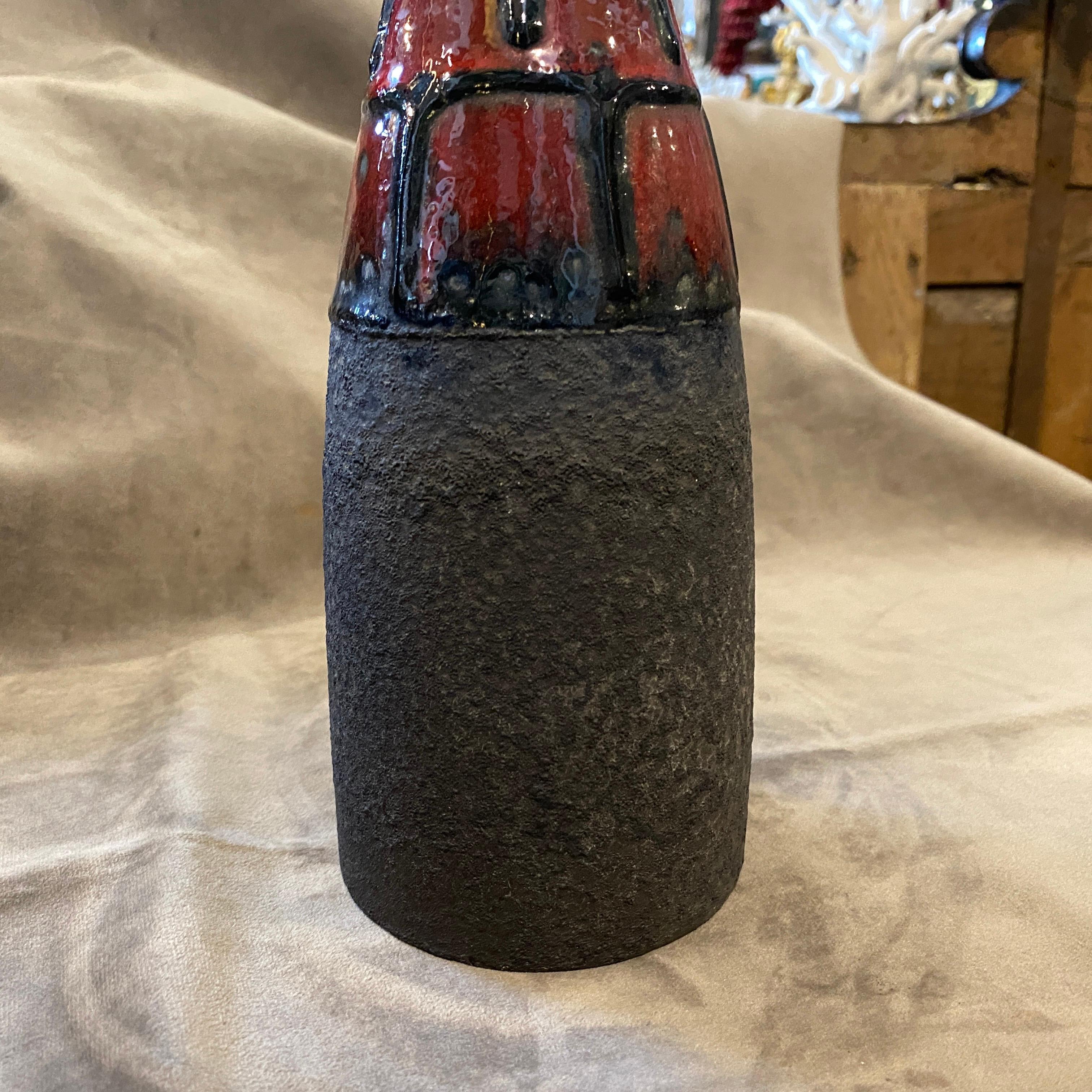 German 1970s Mid-Century Modern Red and Black Fat Lava Ceramic Vase by Roth For Sale