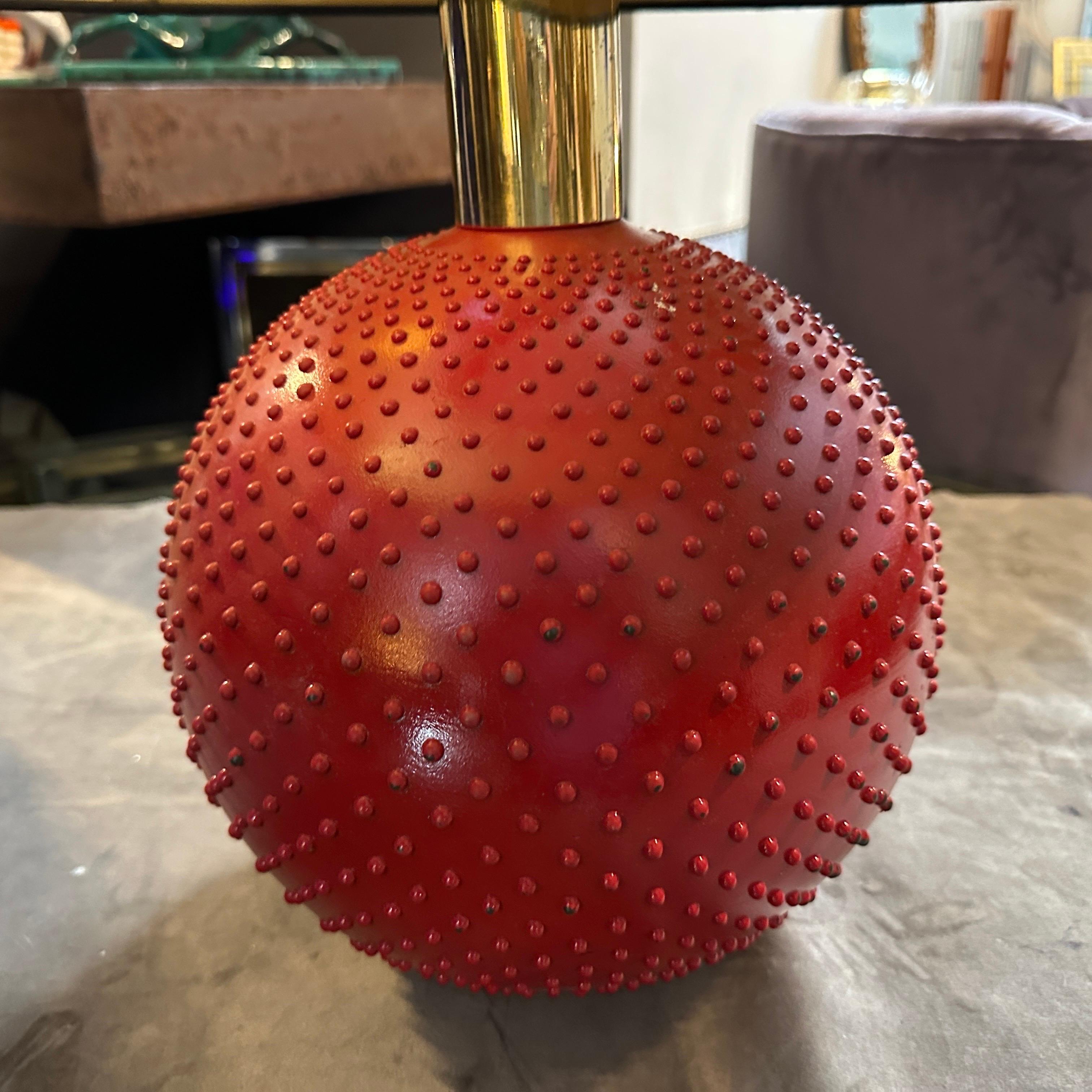 1970 Mid-Century Modern Red Ceramic and Brass Italian Table Lamp by PAF Studio en vente 6