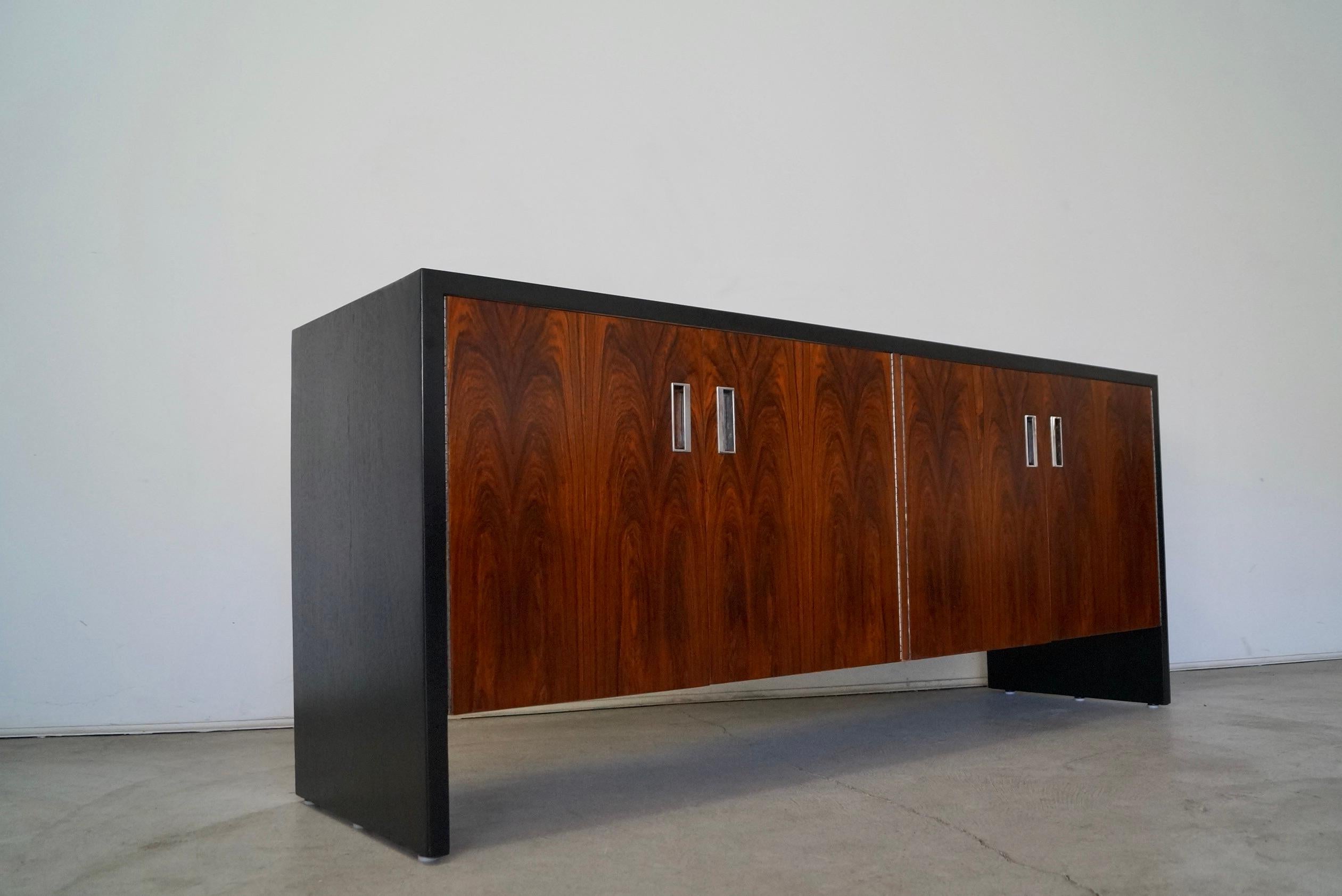 1970's Mid-Century Modern Robert Baron Rosewood Credenza / Sideboard For Sale 5