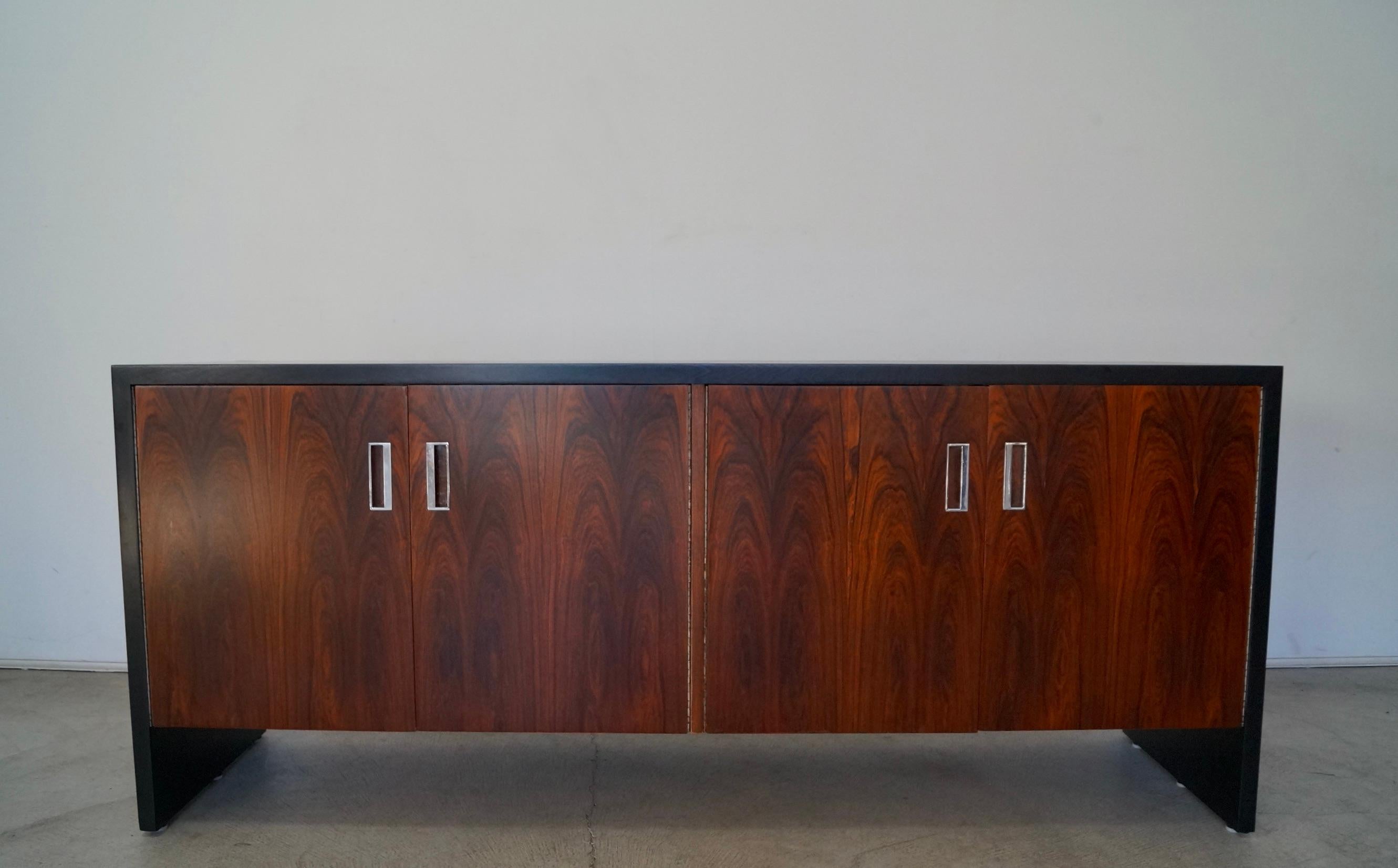 1970's Mid-Century Modern Robert Baron Rosewood Credenza / Sideboard In Excellent Condition For Sale In Burbank, CA
