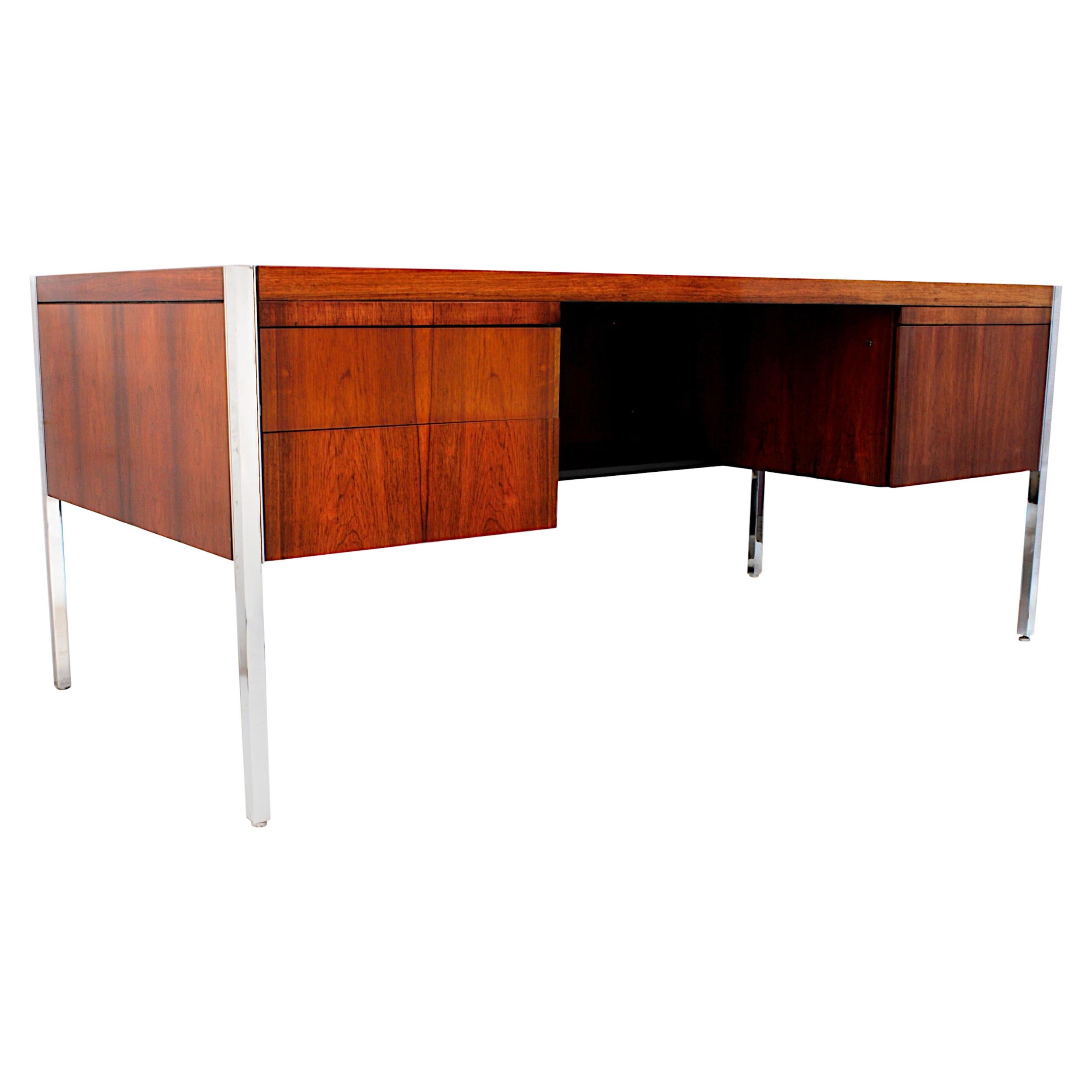 1970s Mid-Century Modern Rosewood Executive Desk by Richard Schultz for Knoll