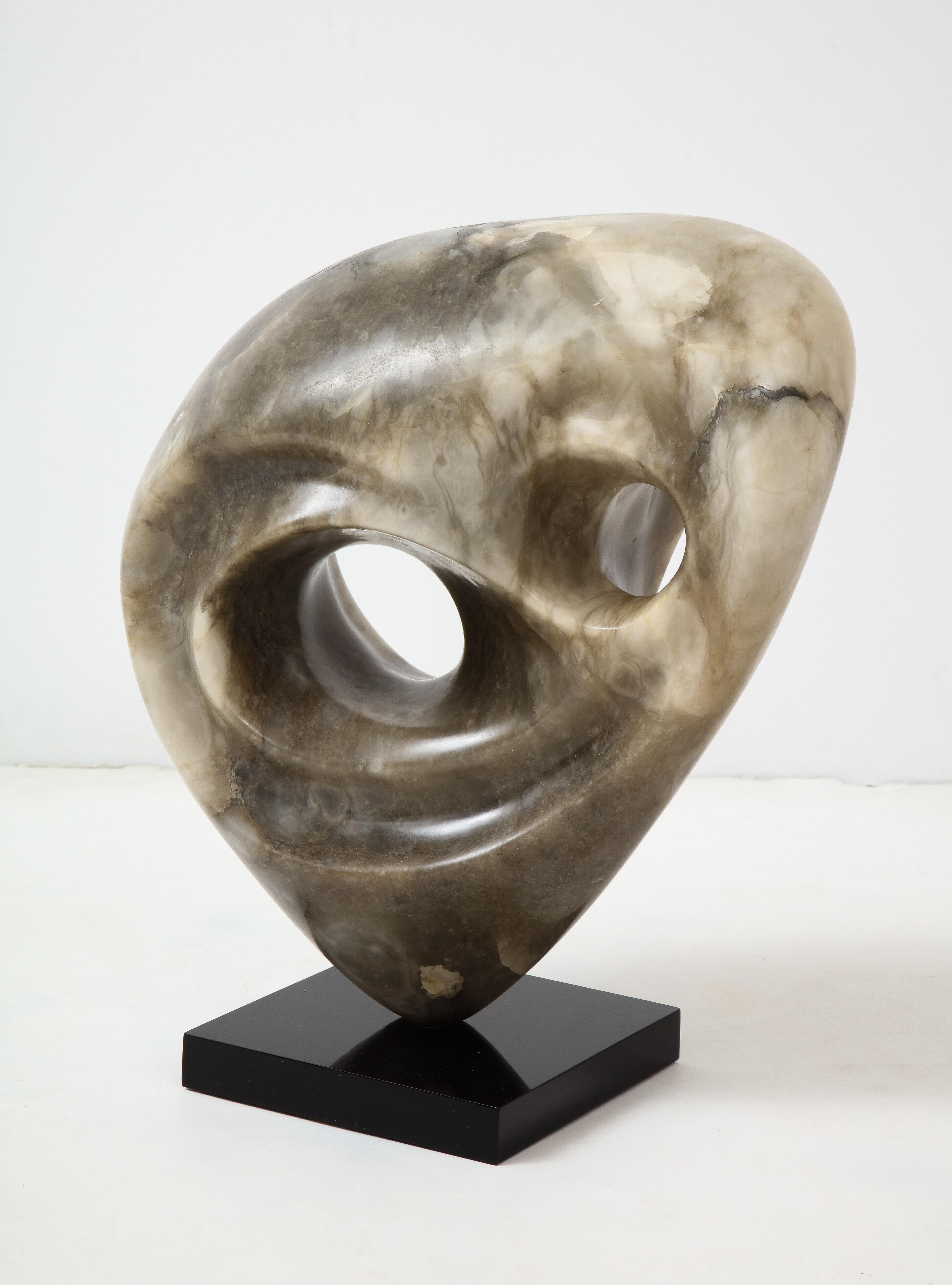 1970's Mid-Century Modern Signed Carved Stone Abstract Owl Sculpture (Moderne der Mitte des Jahrhunderts) im Angebot