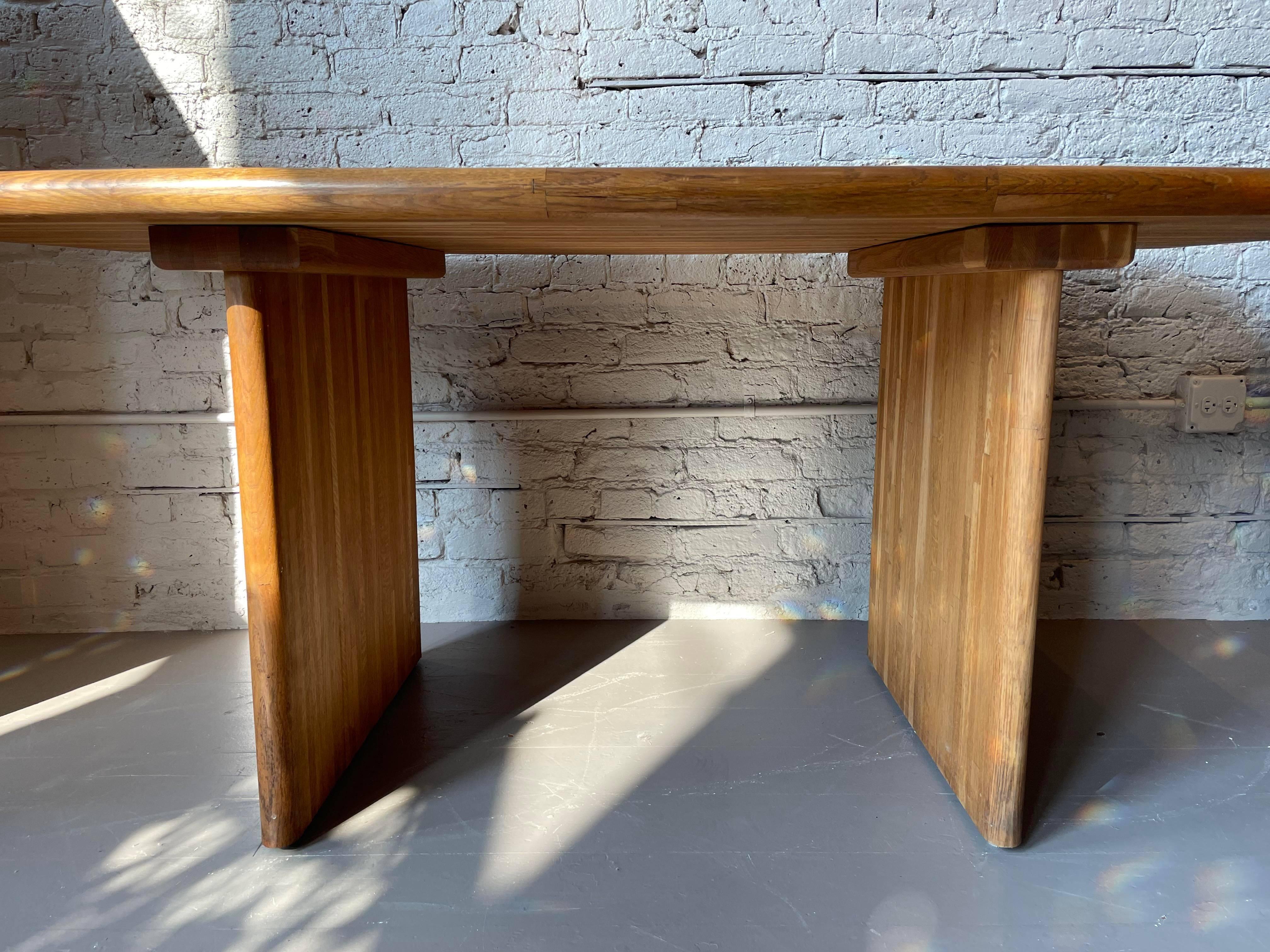 1970s Mid-Century Modern Solid Wood Dining Table or Desk In Good Condition For Sale In Chicago, IL