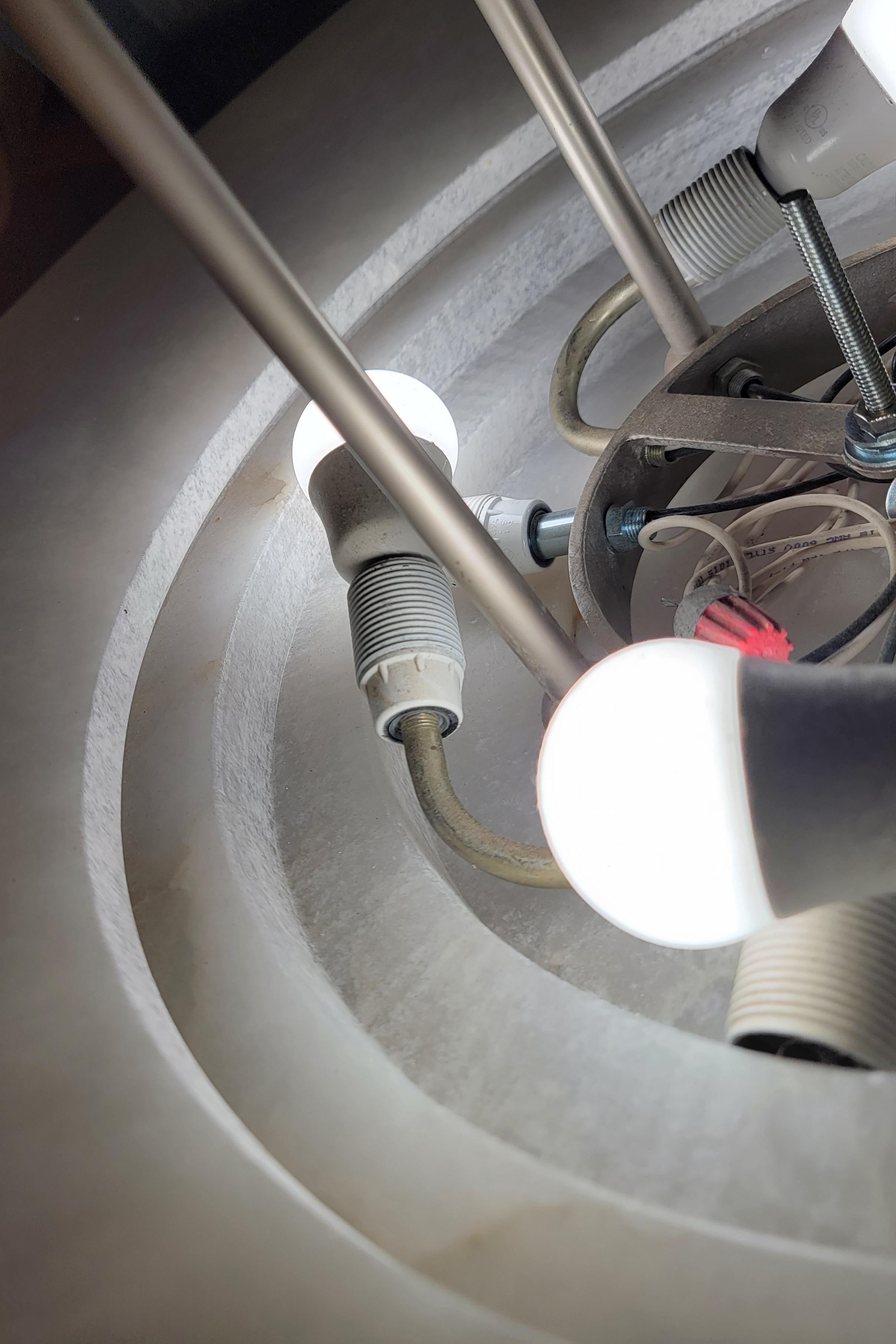Lampadario in marmo spagnolo moderno di metà secolo degli anni '70 in vendita 2