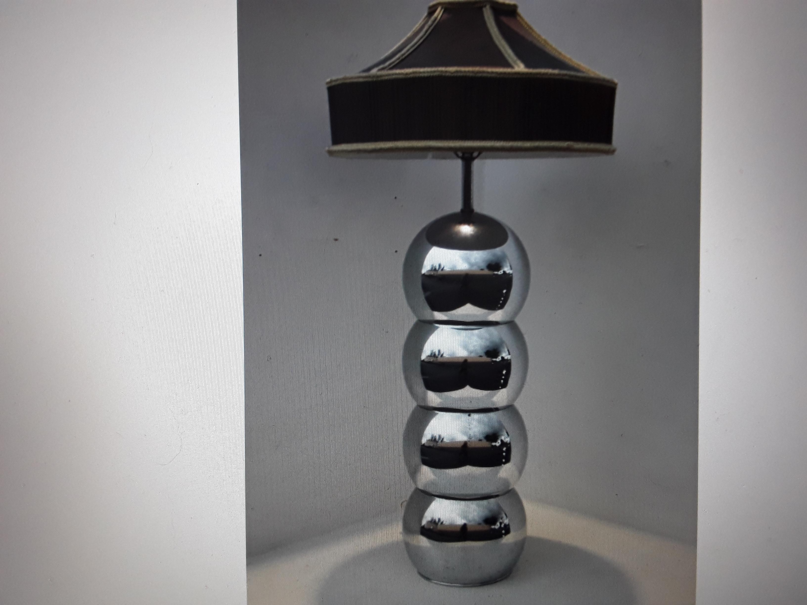 1970's Mid Century Modern Stacked Chrome Balls Table Lamp For Sale 3