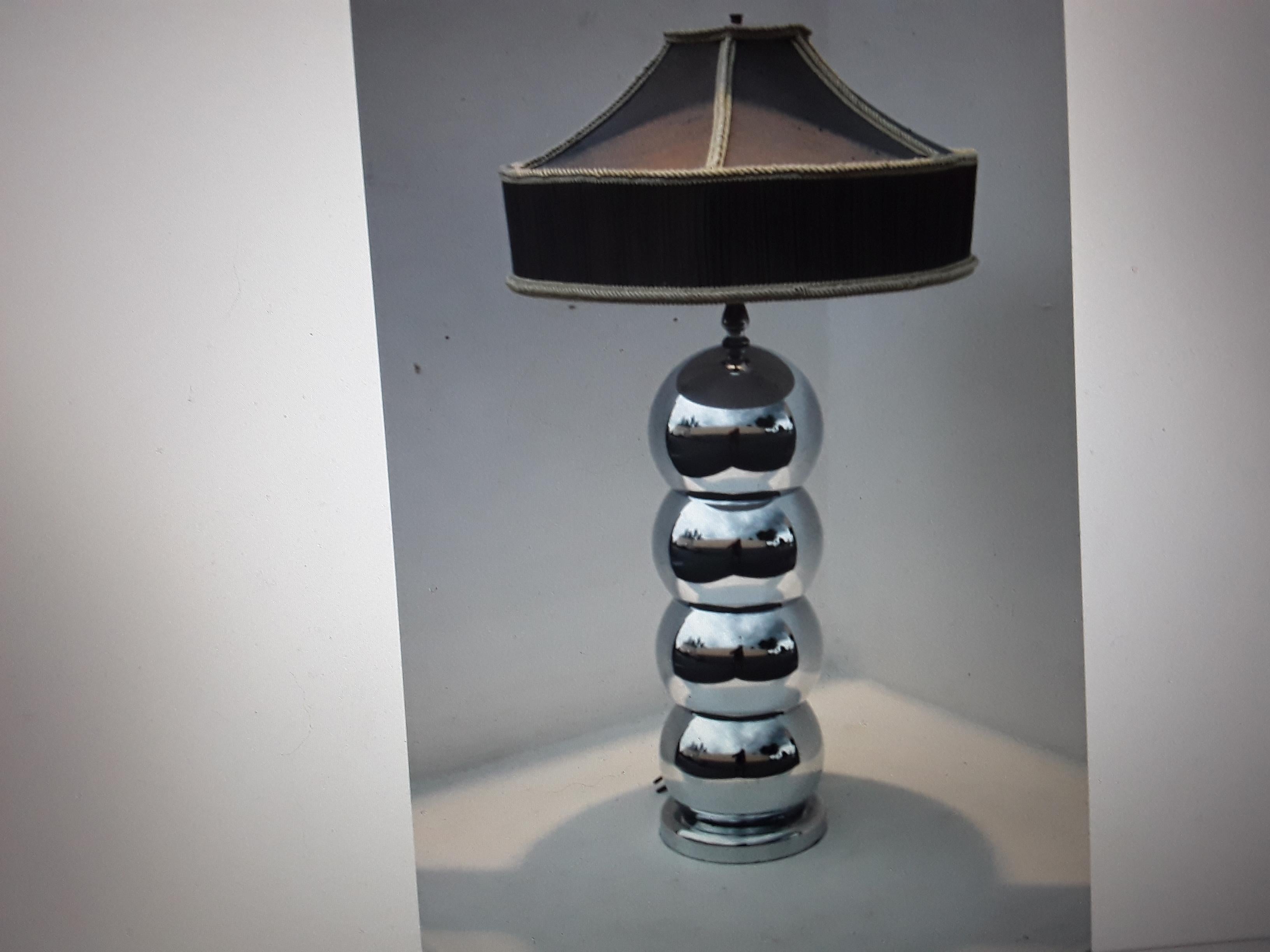 Mid-Century Modern 1970's Mid Century Modern Stacked Chrome Balls Table Lamp For Sale