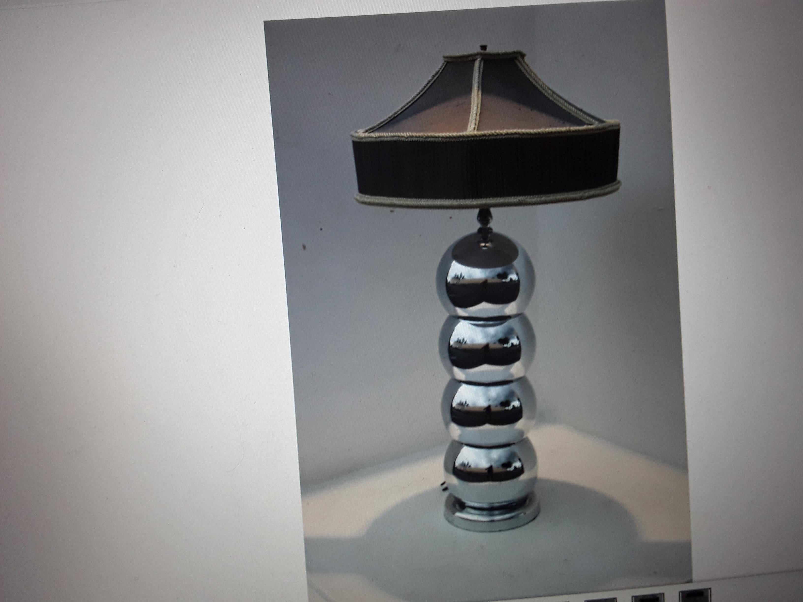 Late 20th Century 1970's Mid Century Modern Stacked Chrome Balls Table Lamp For Sale