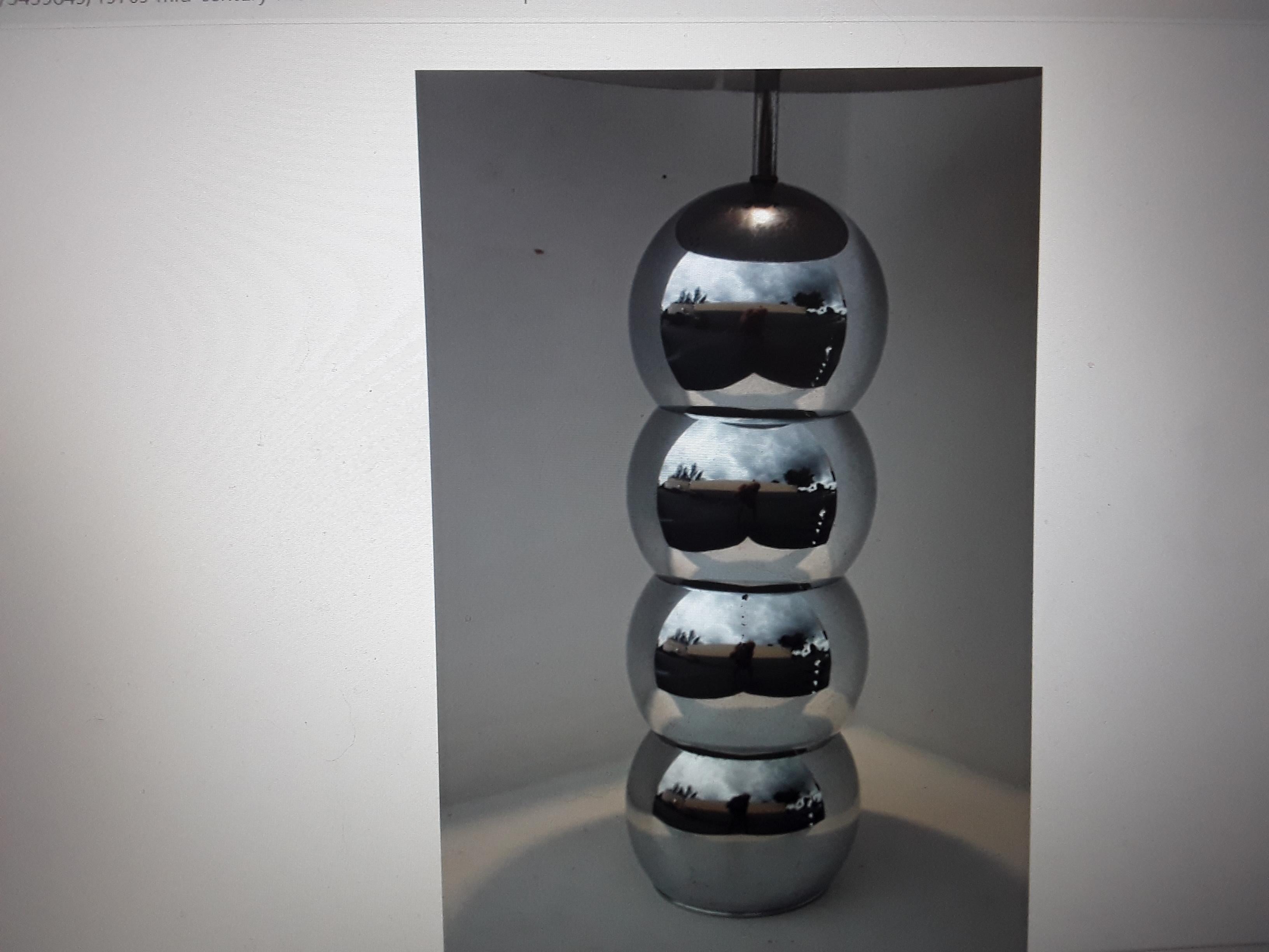 Metal 1970's Mid Century Modern Stacked Chrome Balls Table Lamp For Sale