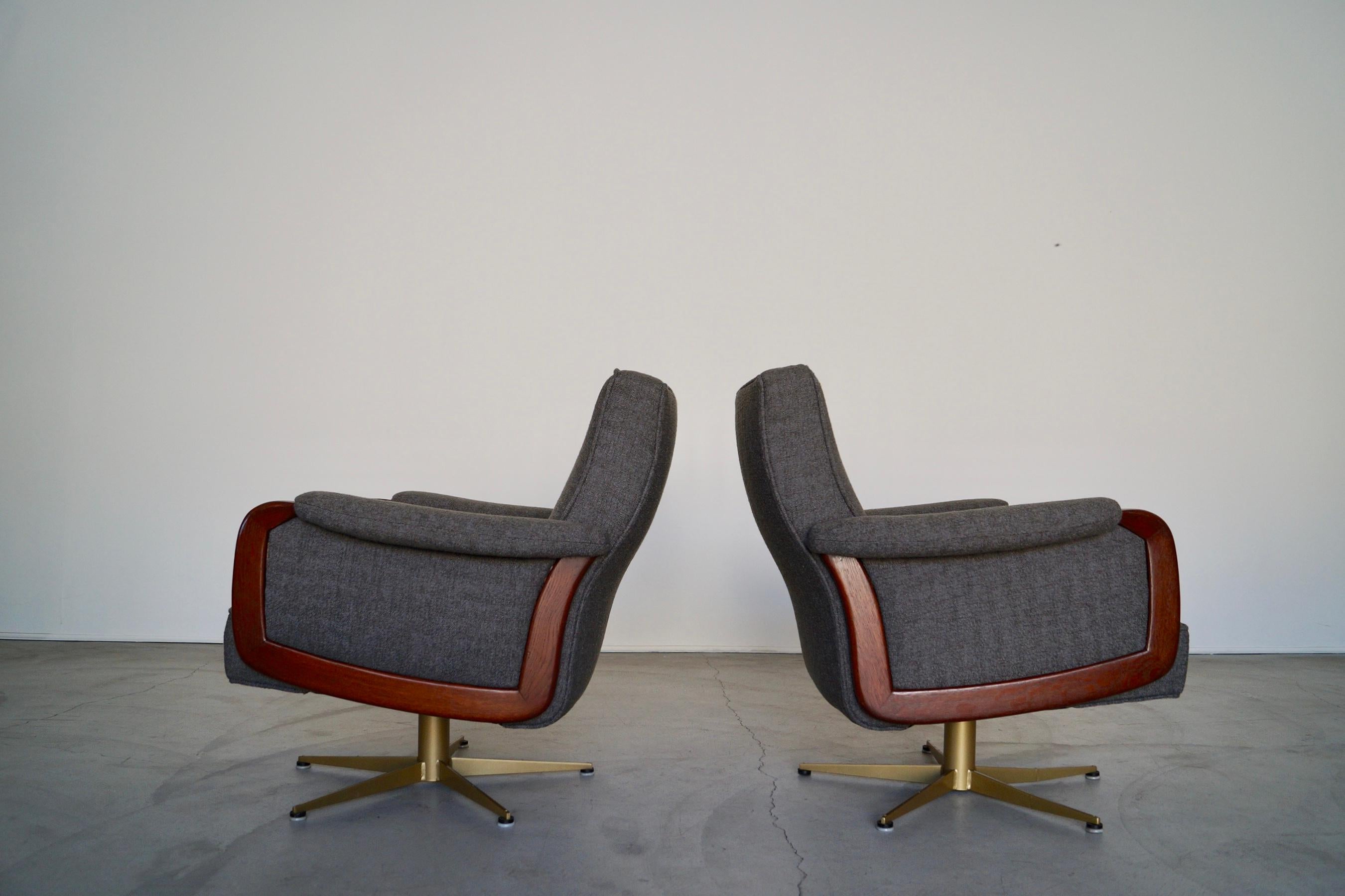 Late 20th Century 1970's Mid-Century Modern Swivel Lounge Chairs - a Pair For Sale