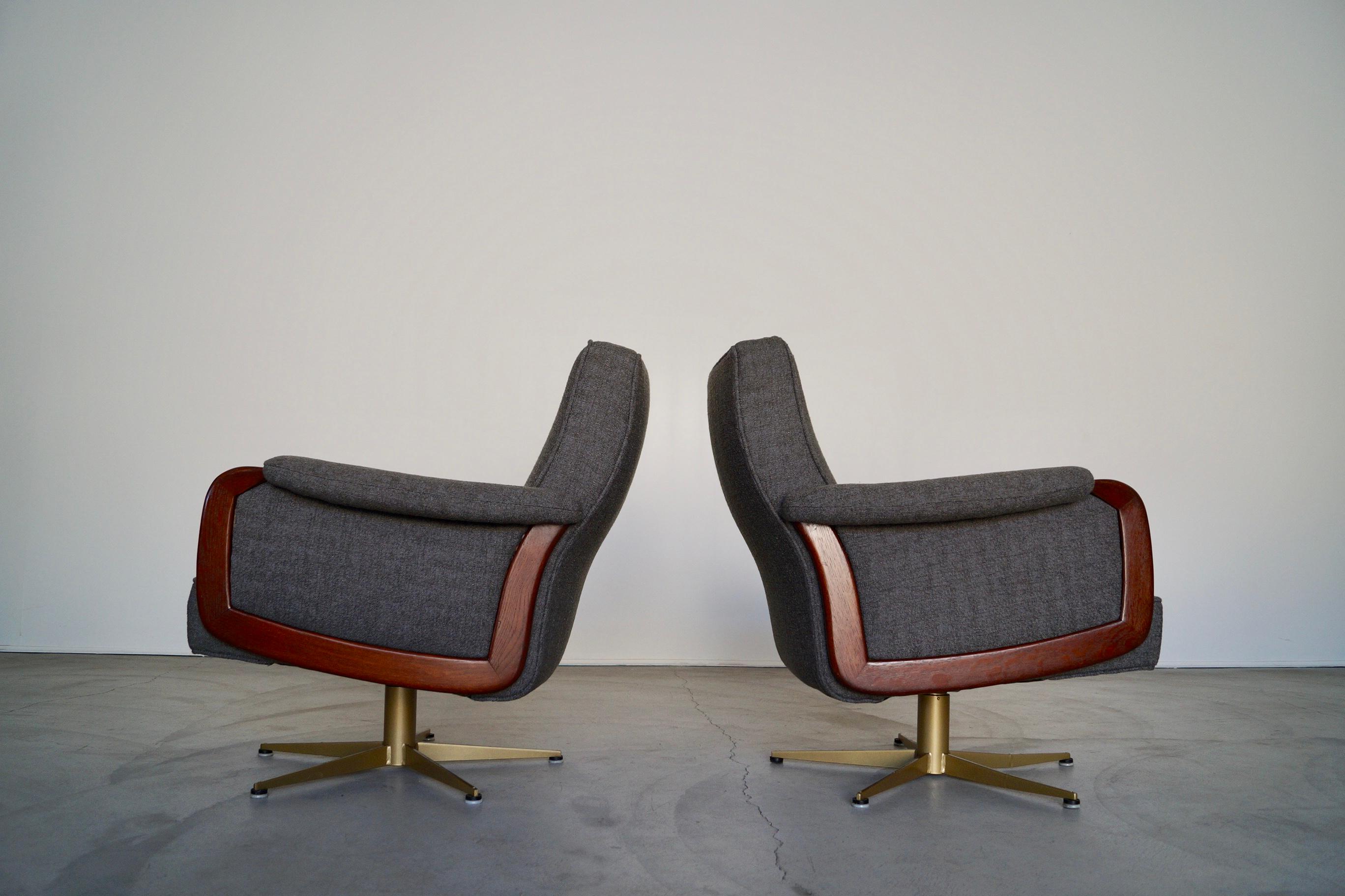 Metal 1970's Mid-Century Modern Swivel Lounge Chairs - a Pair For Sale