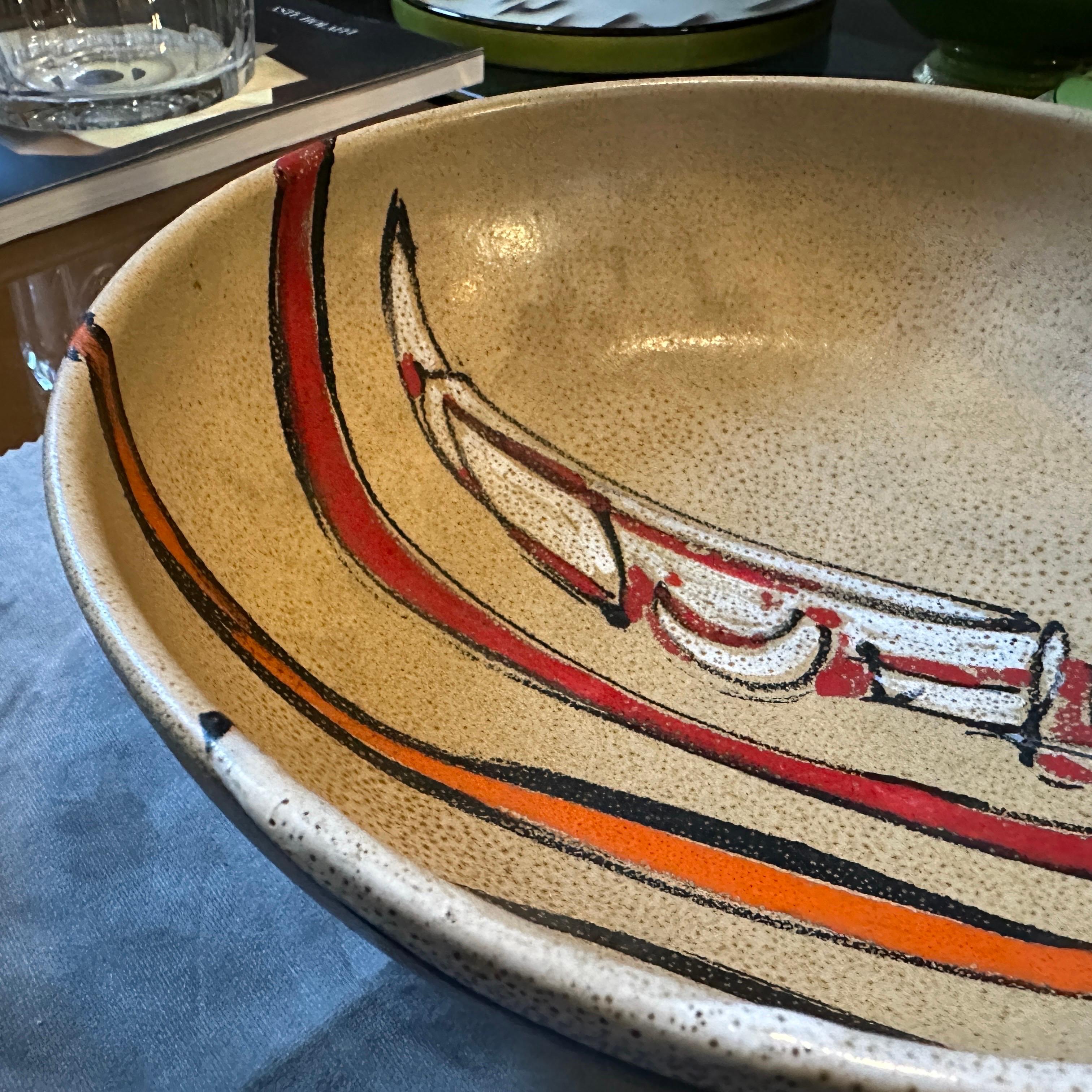 Peint à la main Bol rond en terre cuite moderne du milieu du siècle dernier de Gemi Faenza, années 1970 en vente