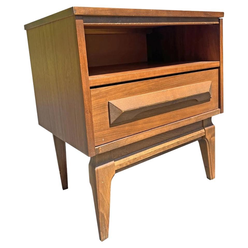 1970 Mid Century Modern Vintage Single Nightstand End Table