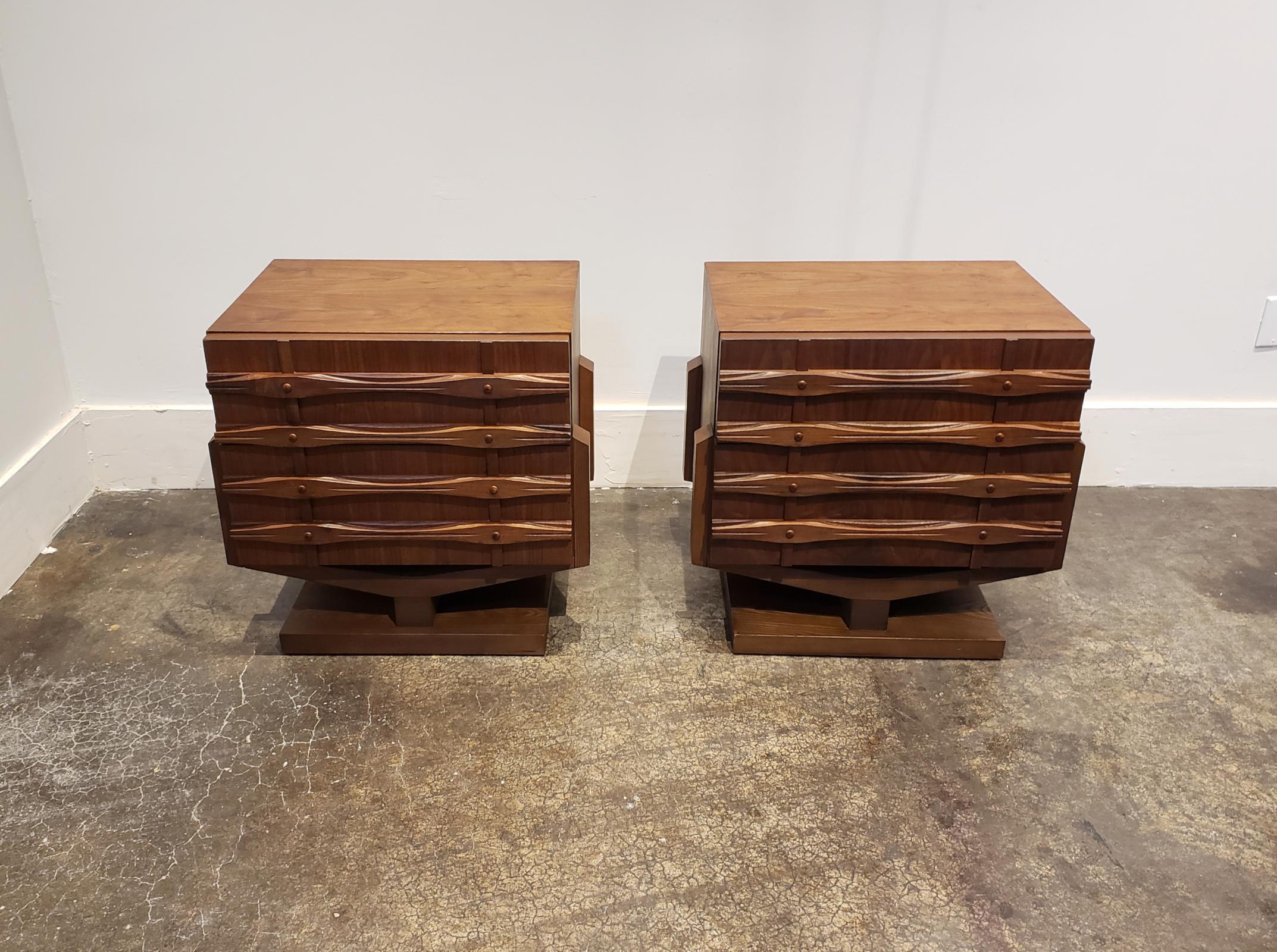 Canadian 1970s Mid-Century Modern Walnut Sculptural Nightstands, a Pair