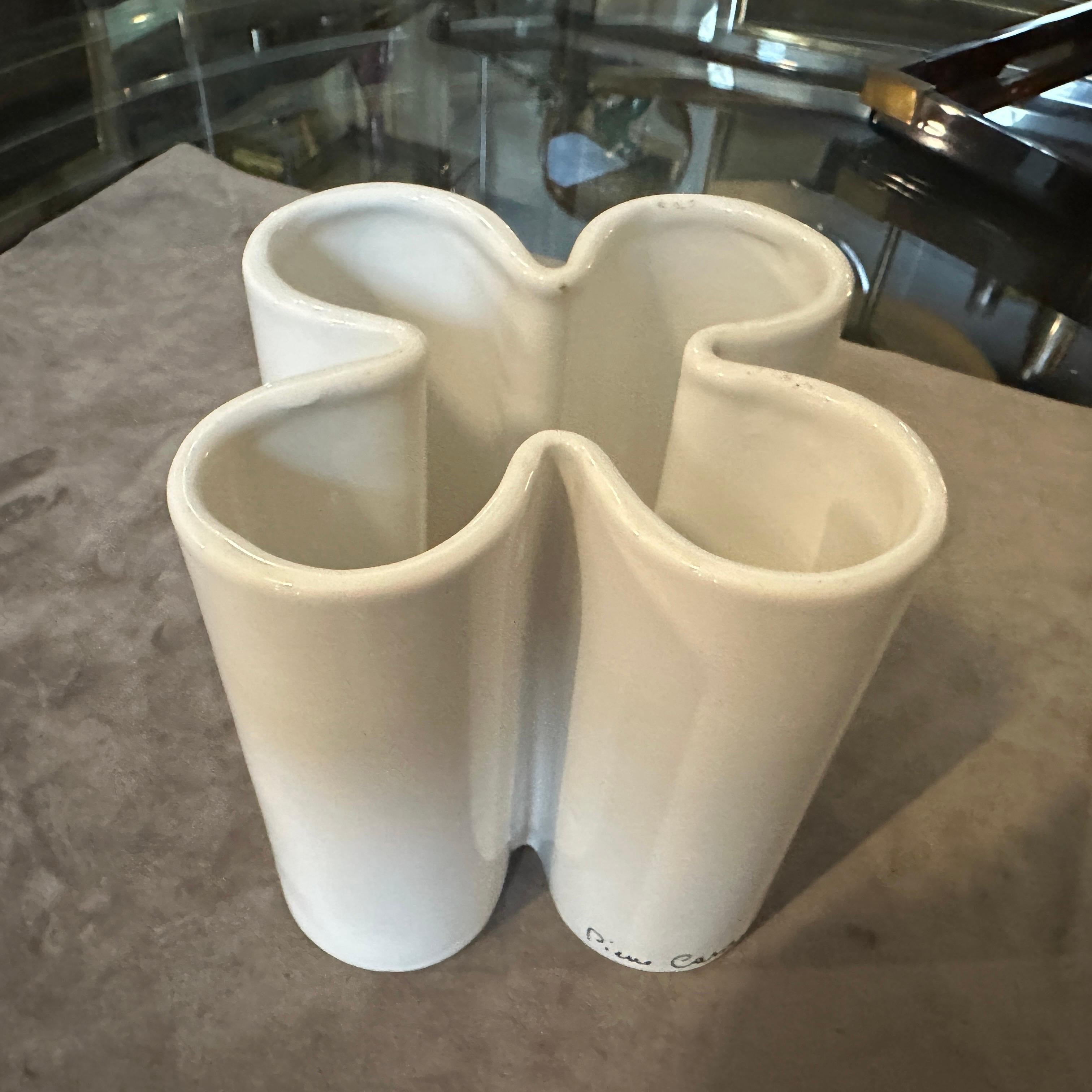 1970s Mid-Century Modern White Ceramic Vase by Pierre Cardin For Sale 5