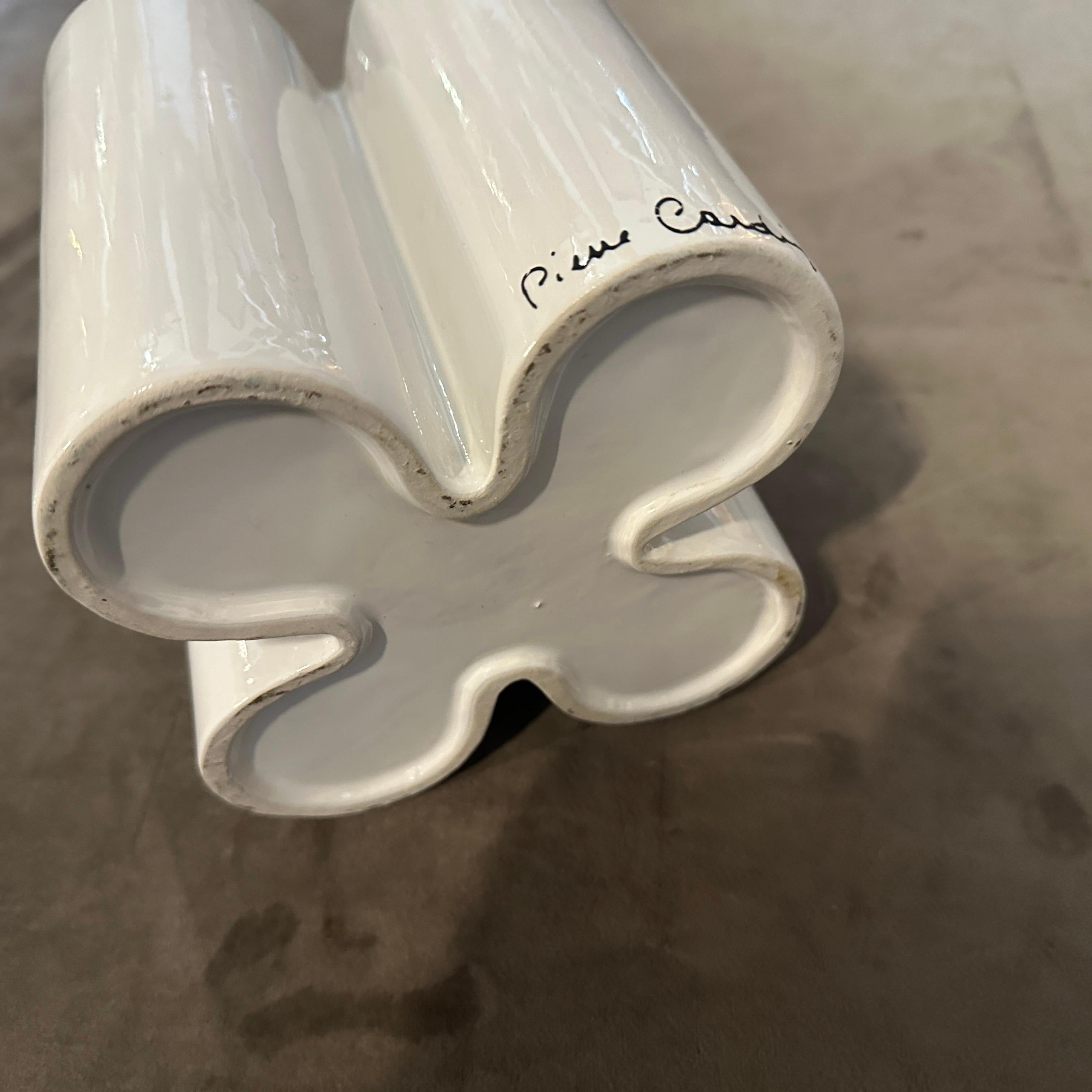 1970s Mid-Century Modern White Ceramic Vase by Pierre Cardin For Sale 1