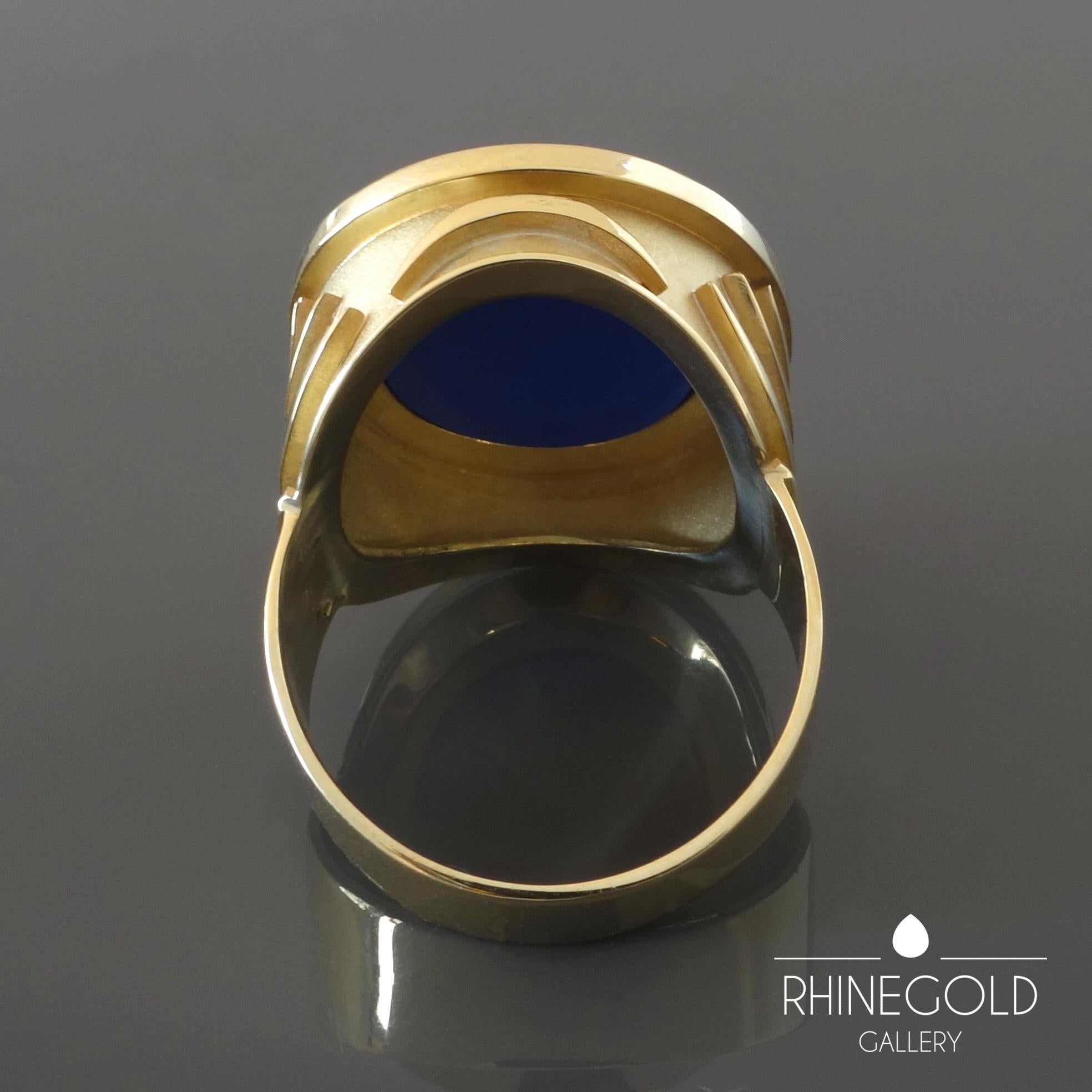 1970s Mid-Century Modernist Lapis Lazuli Gold Gents Men’s Signet Ring In Good Condition For Sale In Dusseldorf, NRW