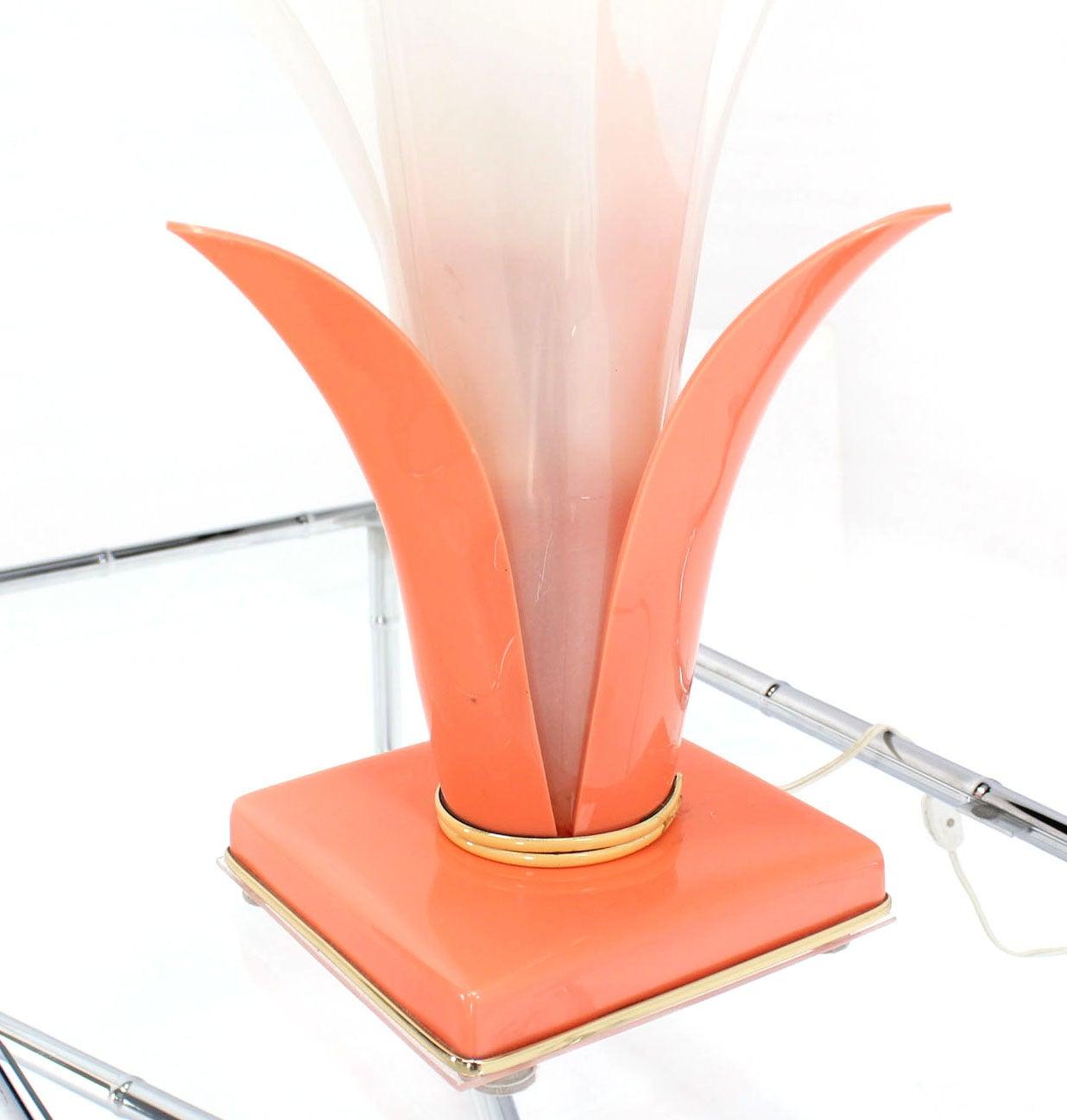 1970s Mid Century Molded Bent White Acrylic Lotus Petal Flower Table Lamp MINT! In Good Condition For Sale In Rockaway, NJ