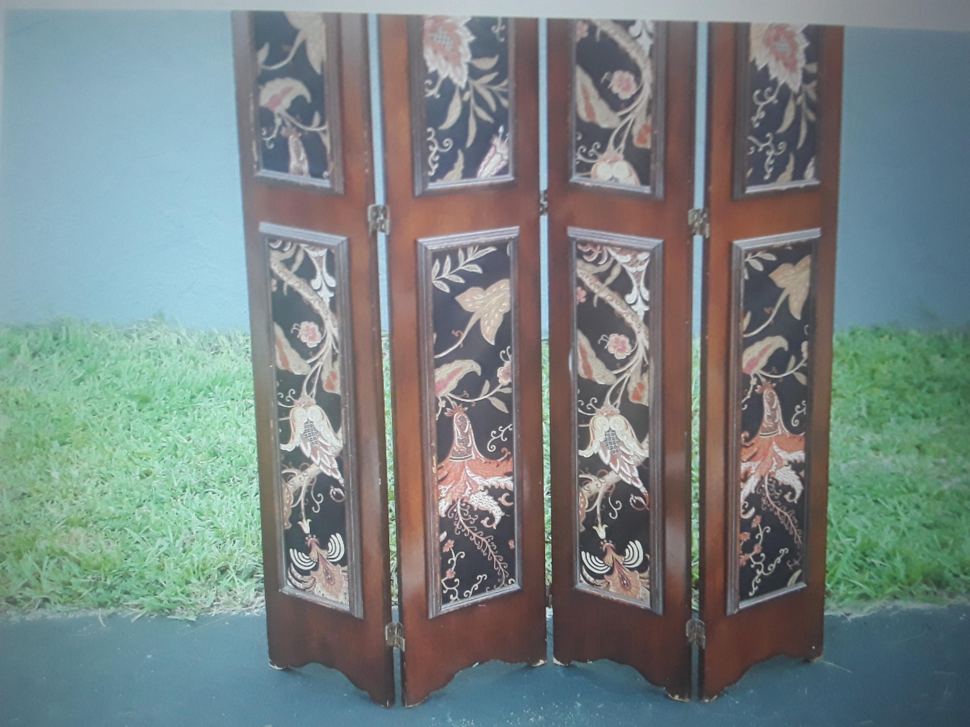 1970's Mid Century Neoclassical 4 Panel Room Dividing Screen - Carved Wood For Sale 5