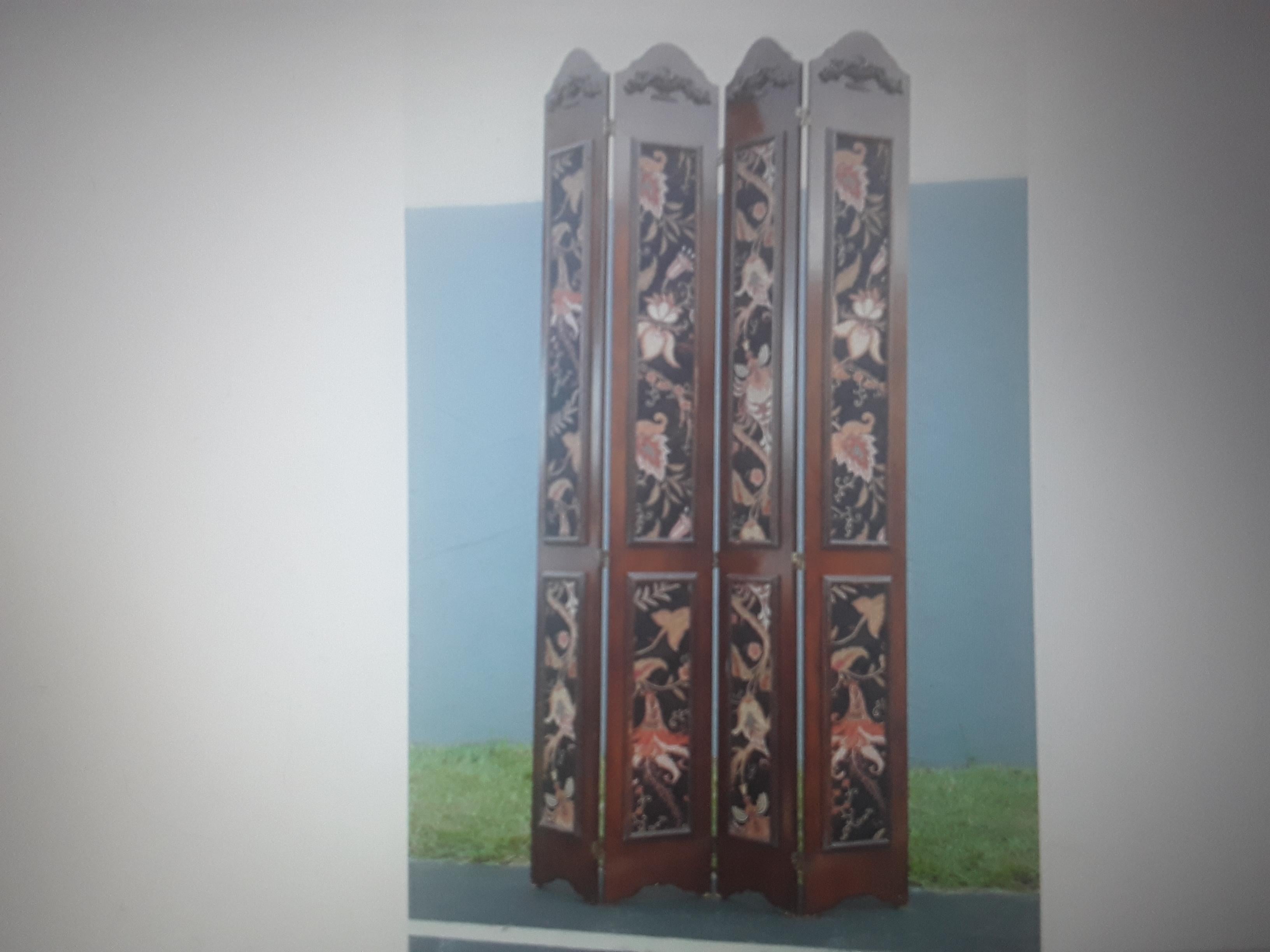 Neoklassizistischer Raumteiler mit 4 Tafeln aus der Mitte des Jahrhunderts aus geschnitztem Holz, 1970er Jahre im Angebot 5