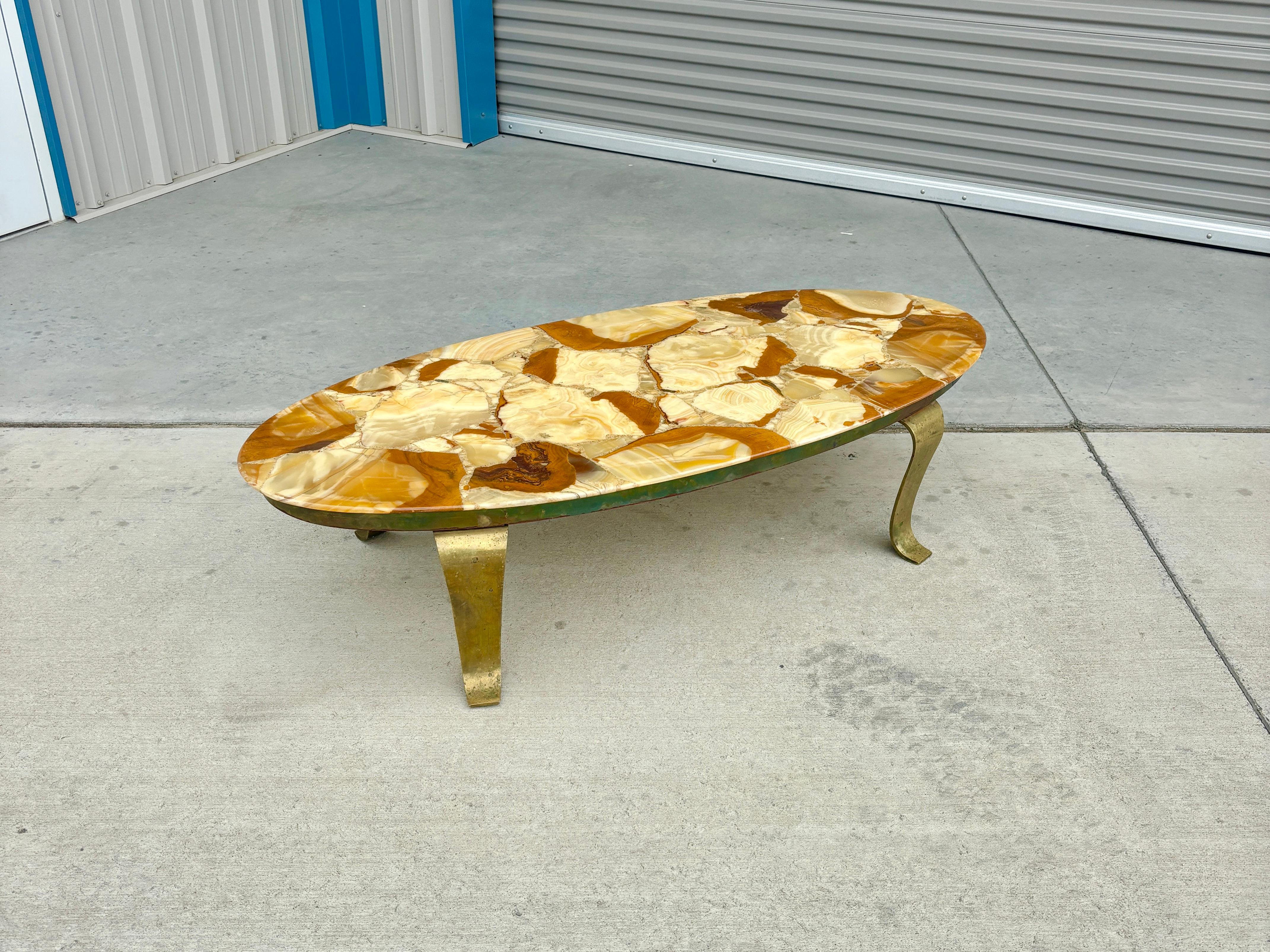 Mesa baja de ónice y latón de mediados de la década de 1970 de Arturo Pani para Muller en Bueno estado para la venta en North Hollywood, CA