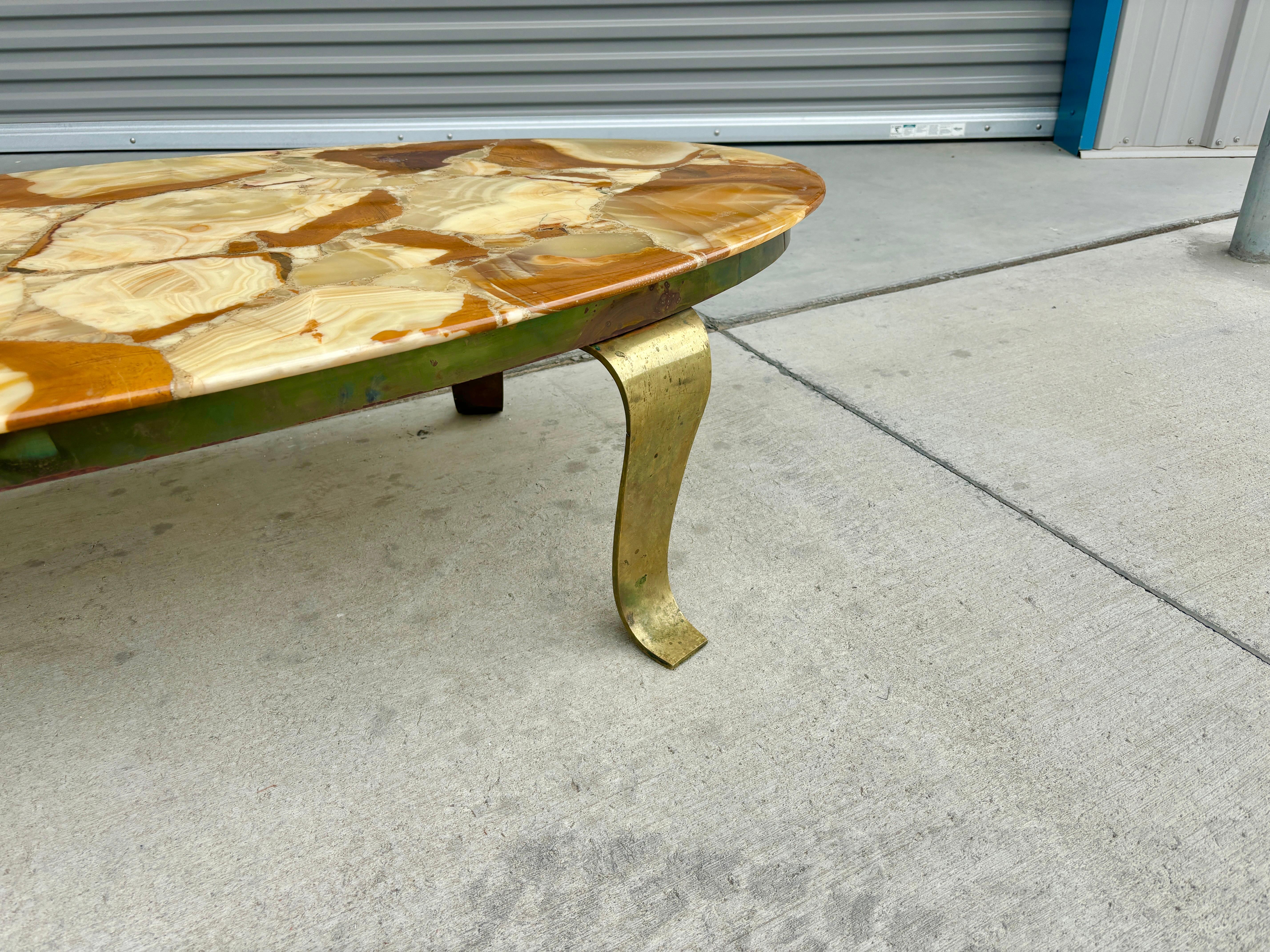 Mesa baja de ónice y latón de mediados de la década de 1970 de Arturo Pani para Muller en venta 2