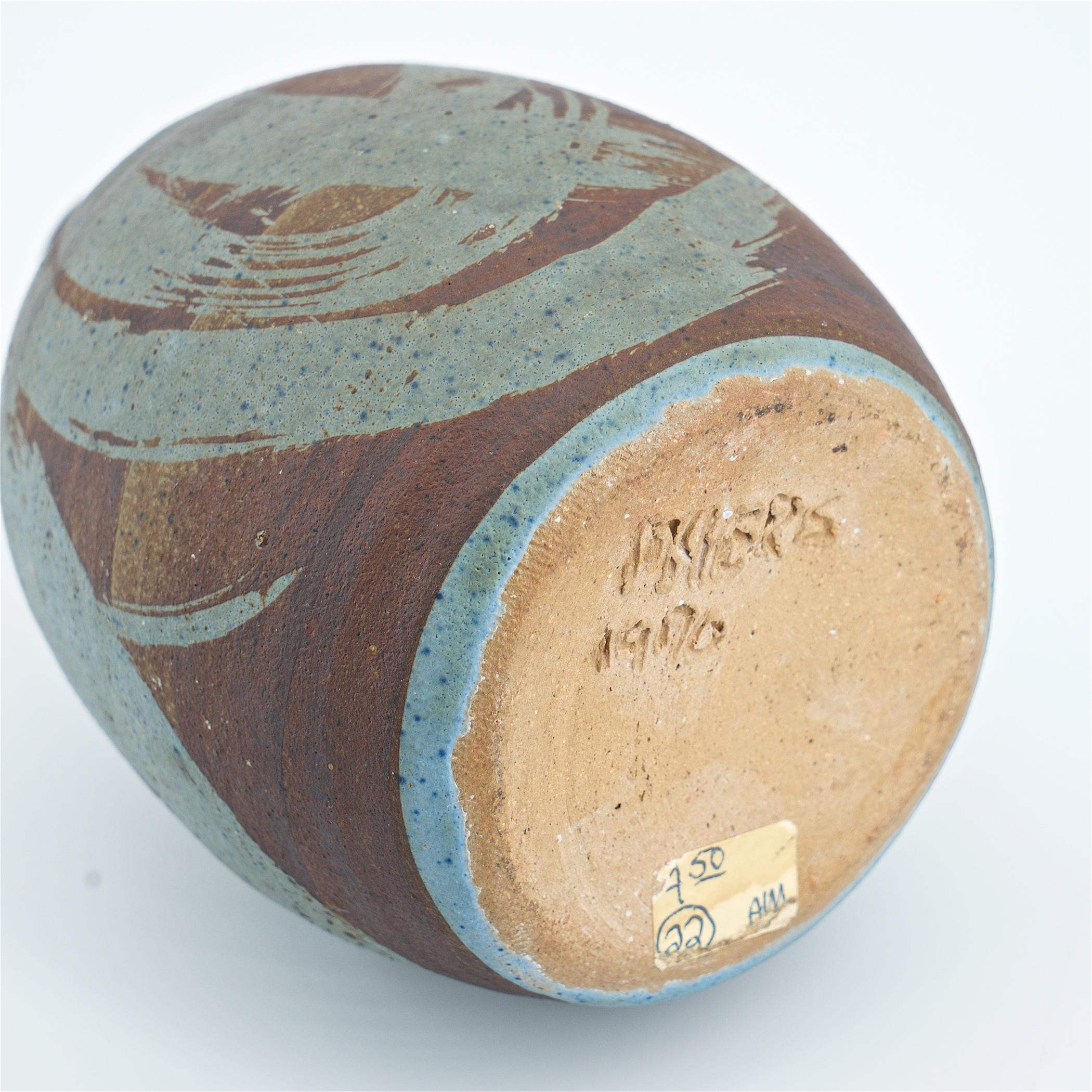 Mid-Century-Keramik-Knospenvase aus den 1970er Jahren, Kalifornienisches Design beeinflusst (Steingut) im Angebot
