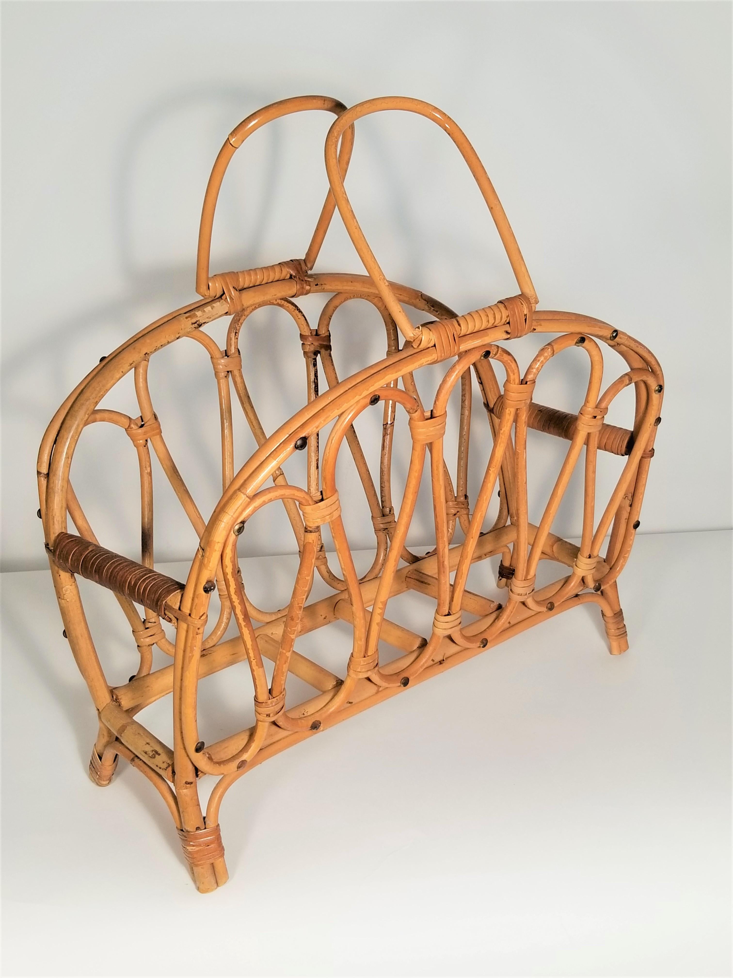 1970s Midcentury Rattan Magazine Rack Style of Franco Albini For Sale 3