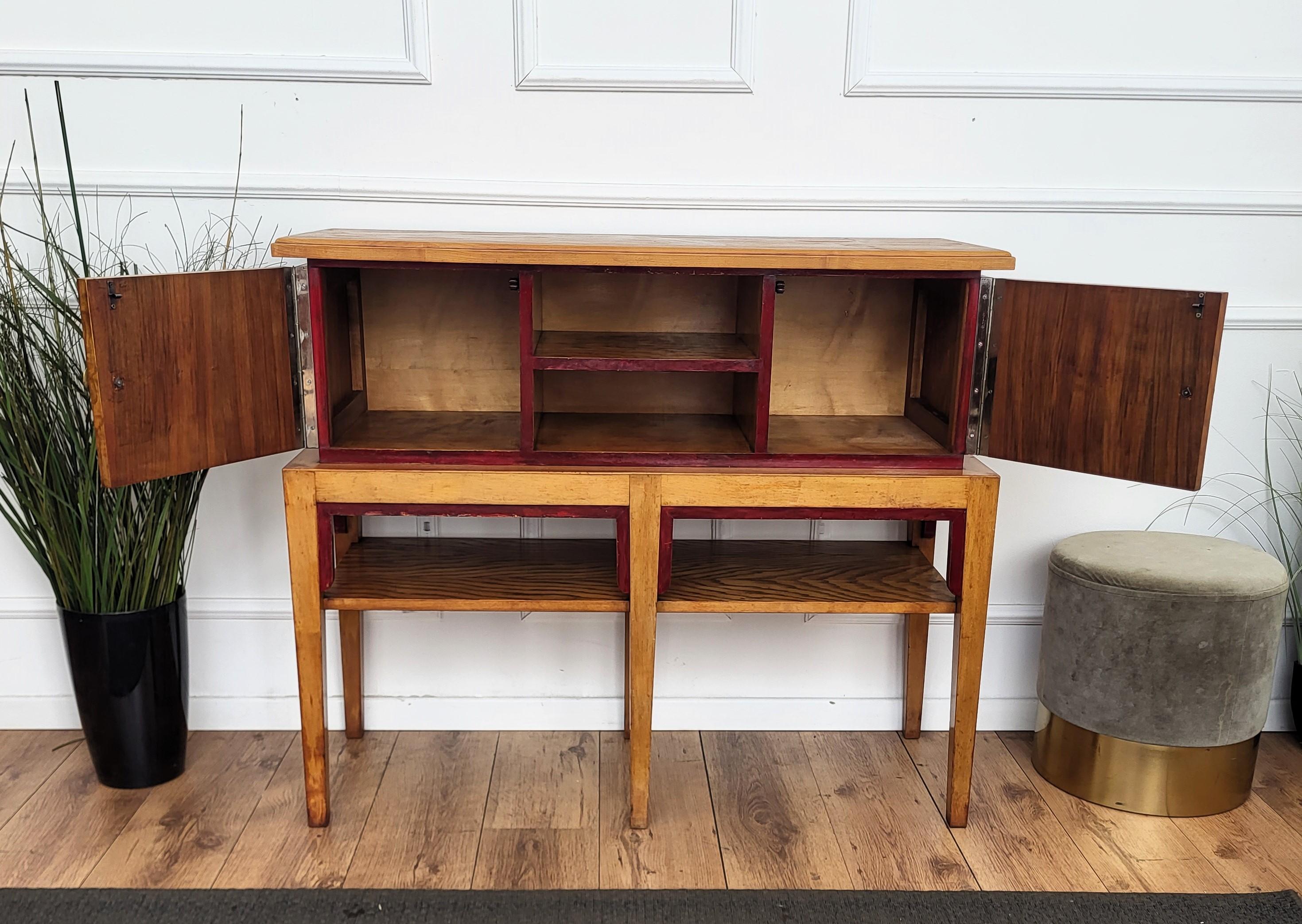 1970s Mid-Century Regency Italian Wood and Brass Consolle Sideboard For Sale 1