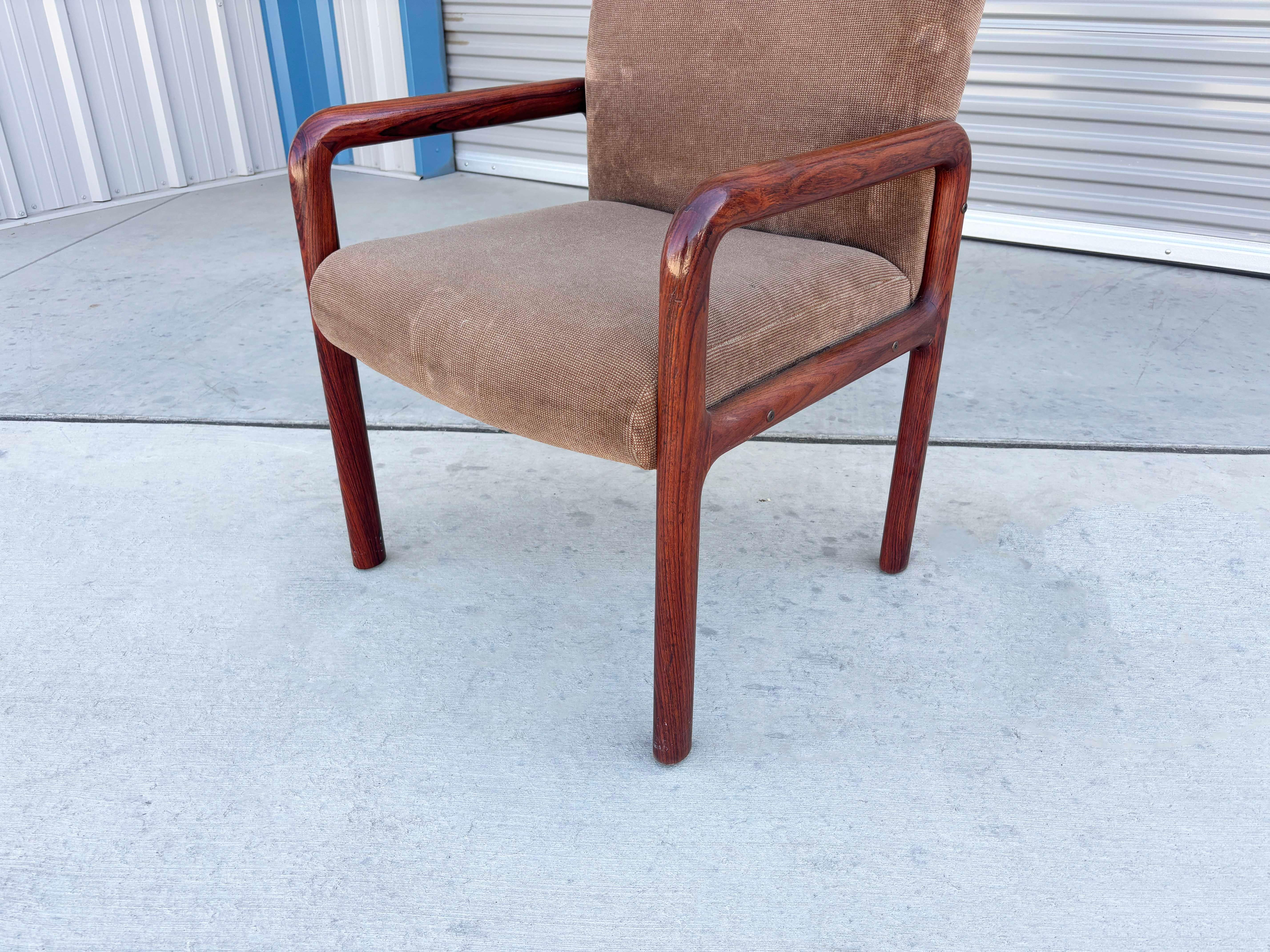 Poltroncine in palissandro del Mid Century degli anni '70 in vendita 3