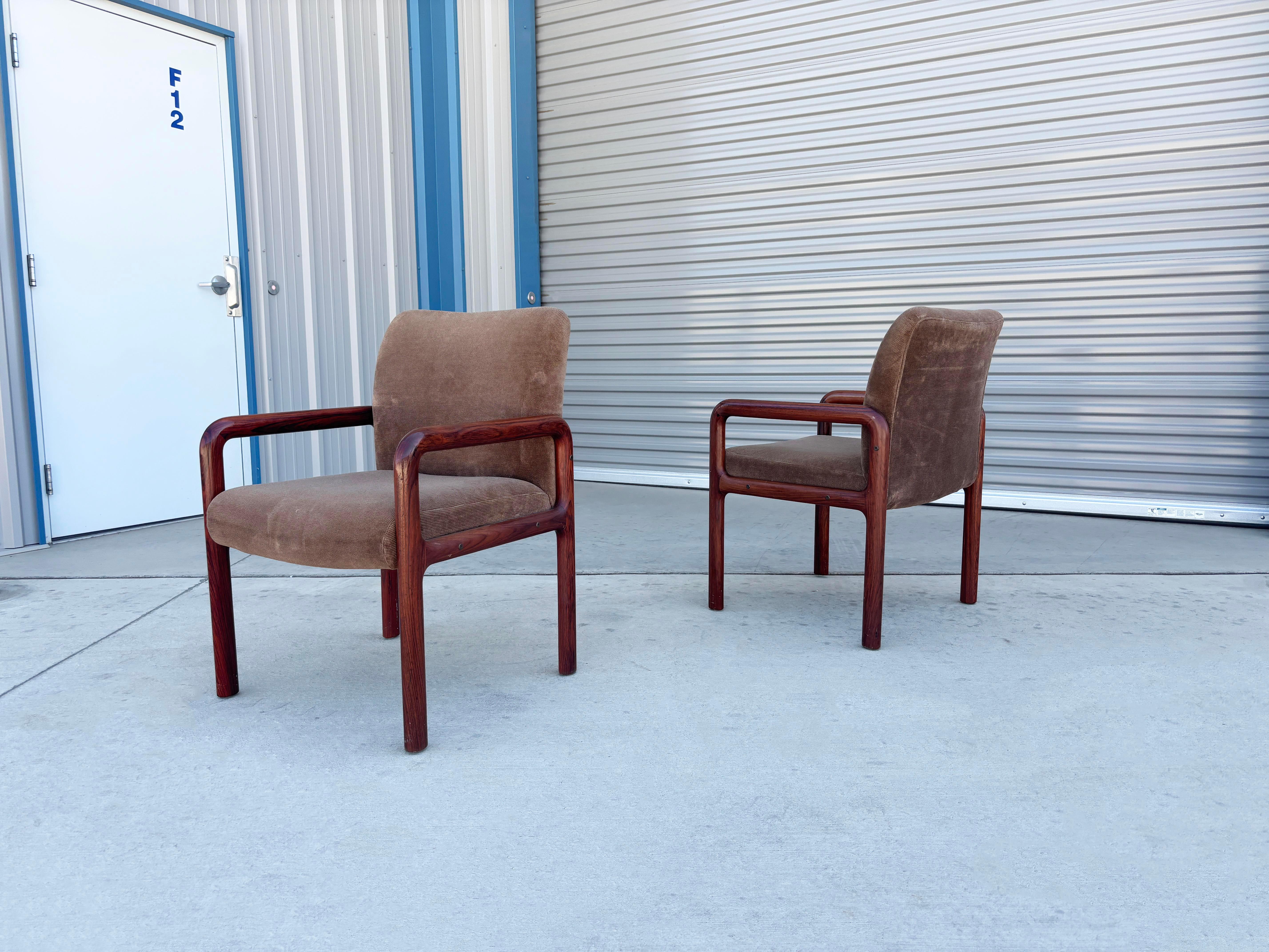 Mid-Century moderno Poltroncine in palissandro del Mid Century degli anni '70 in vendita