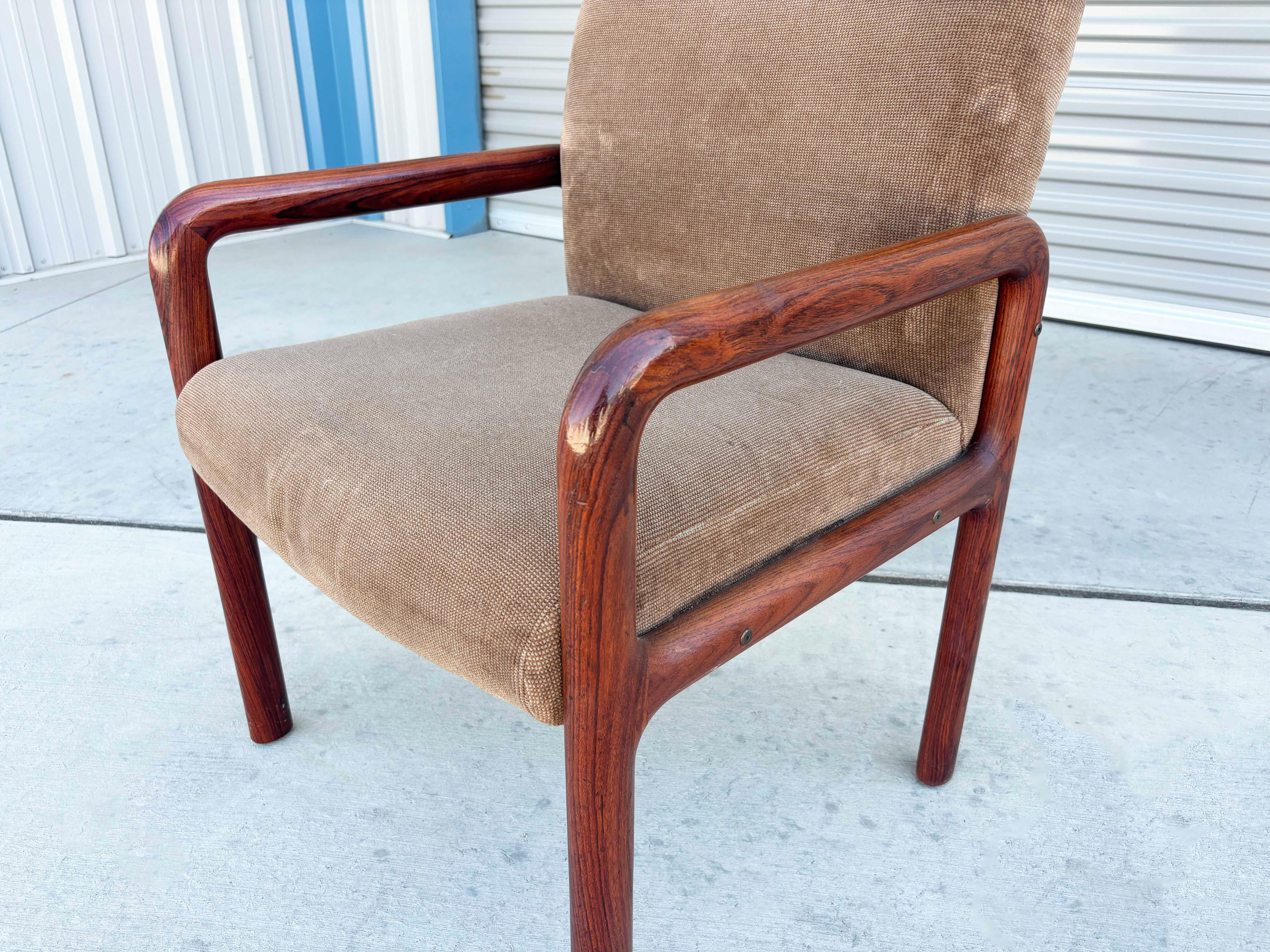 Poltroncine in palissandro del Mid Century degli anni '70 in vendita 2
