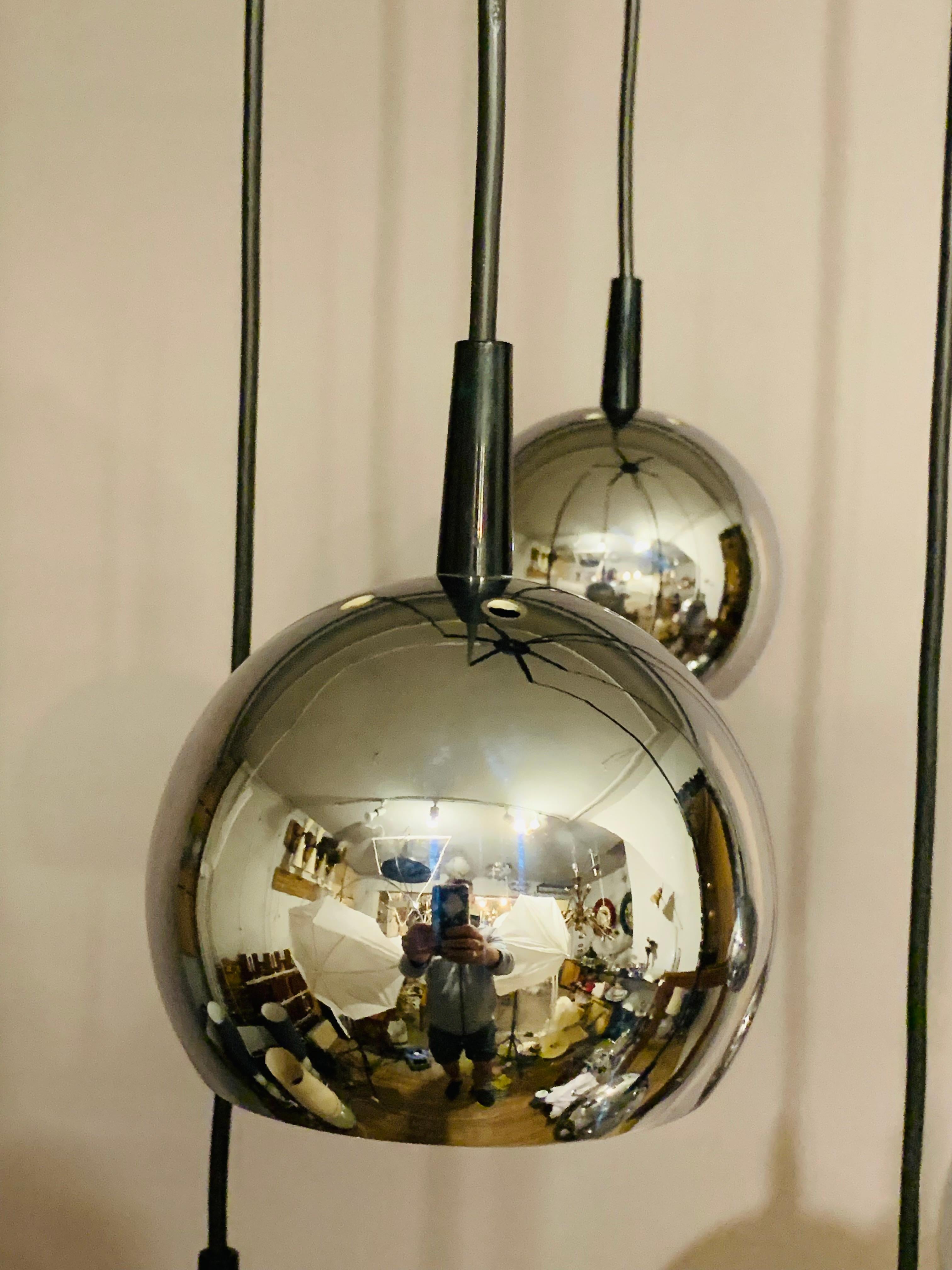 1970s Mid Century Space Age 7 Chrome Ball Cascading Globe Hanging Ceiling Light 13