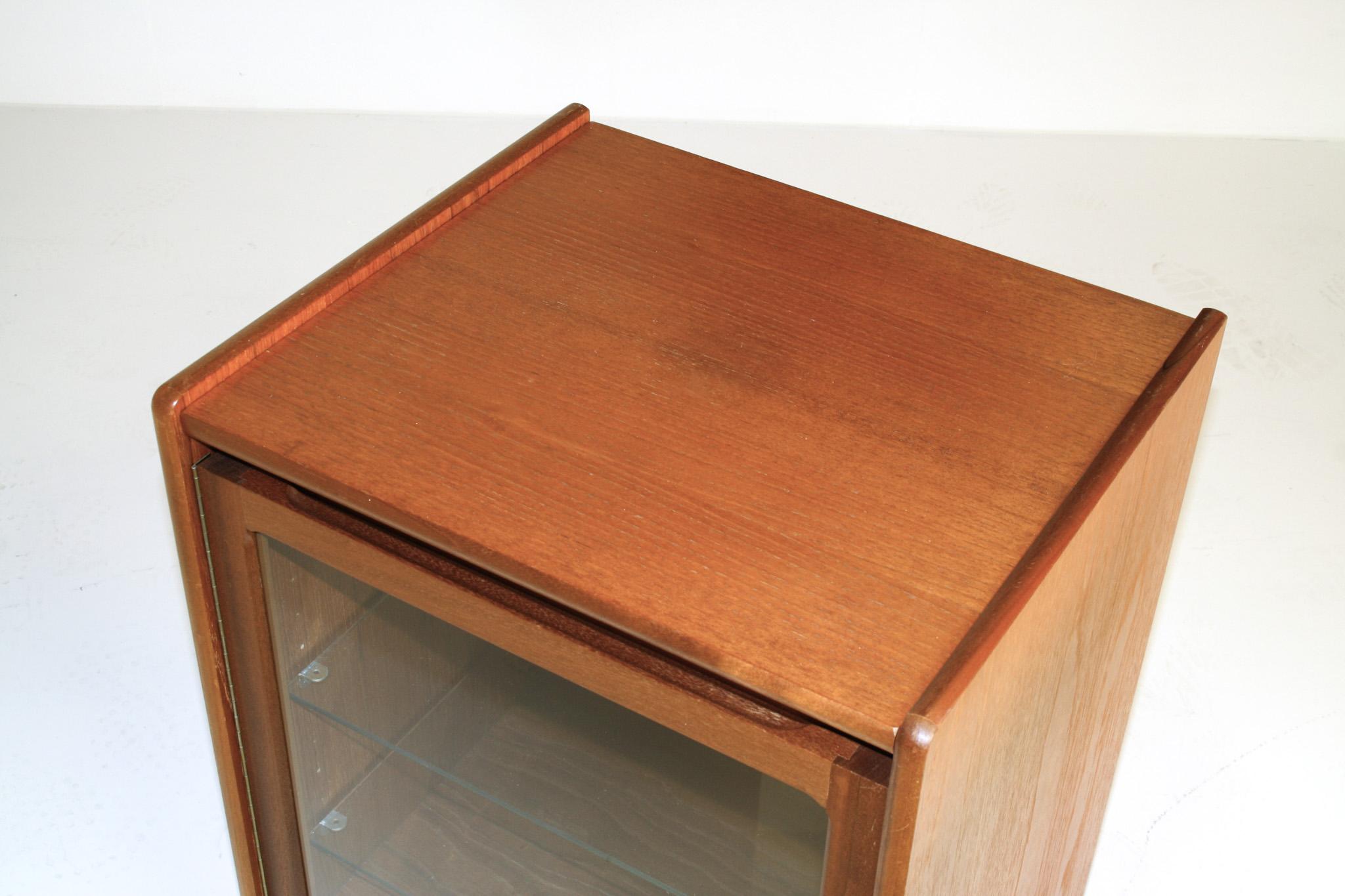 Mid-Century Modern 1970s Mid Century Teak HiFi Cabinet Vinyl Record Player Unit by Knoll