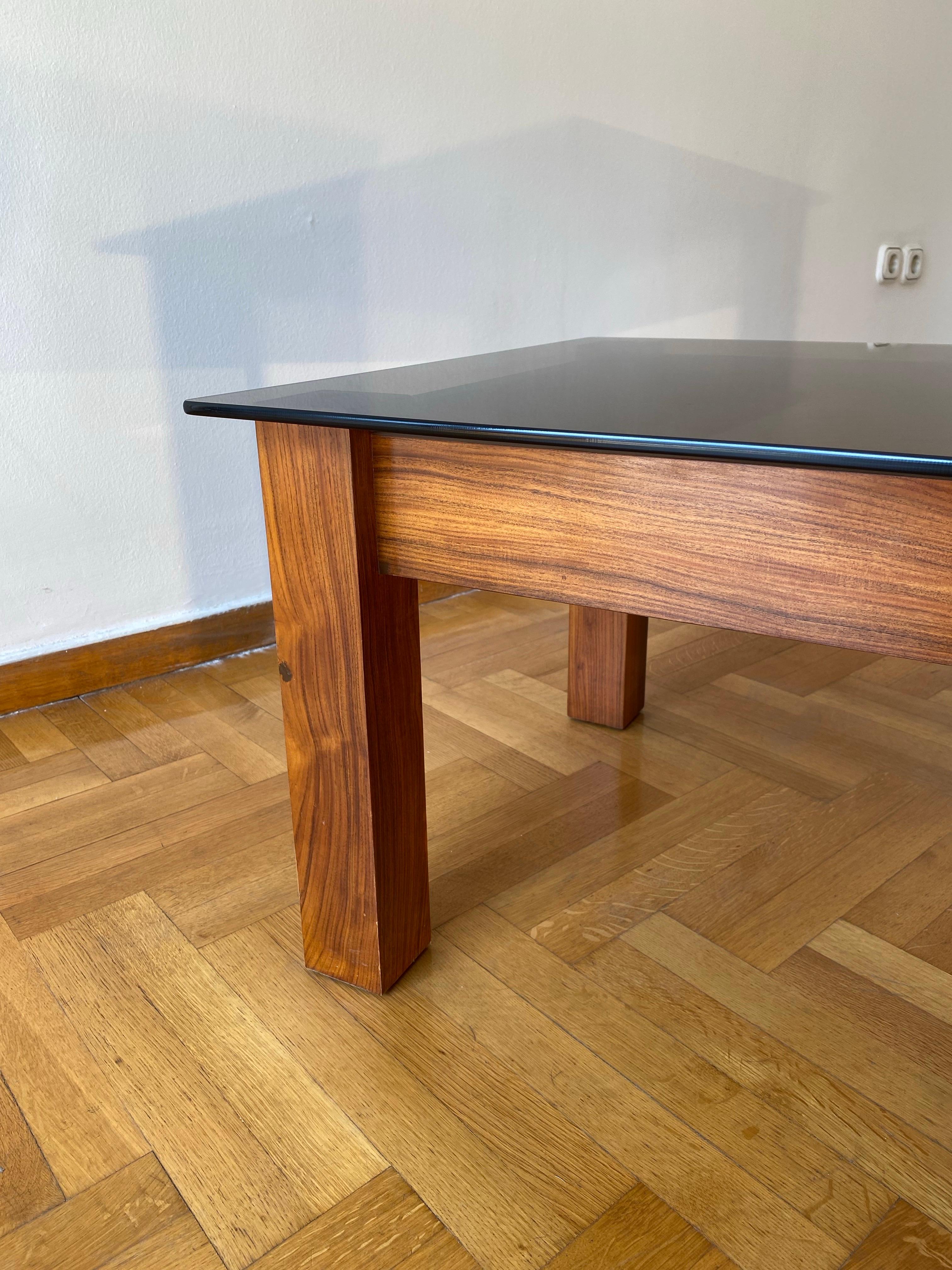 Verre 1970 MidCentury Brutalist Smoked Glass Side Table en vente
