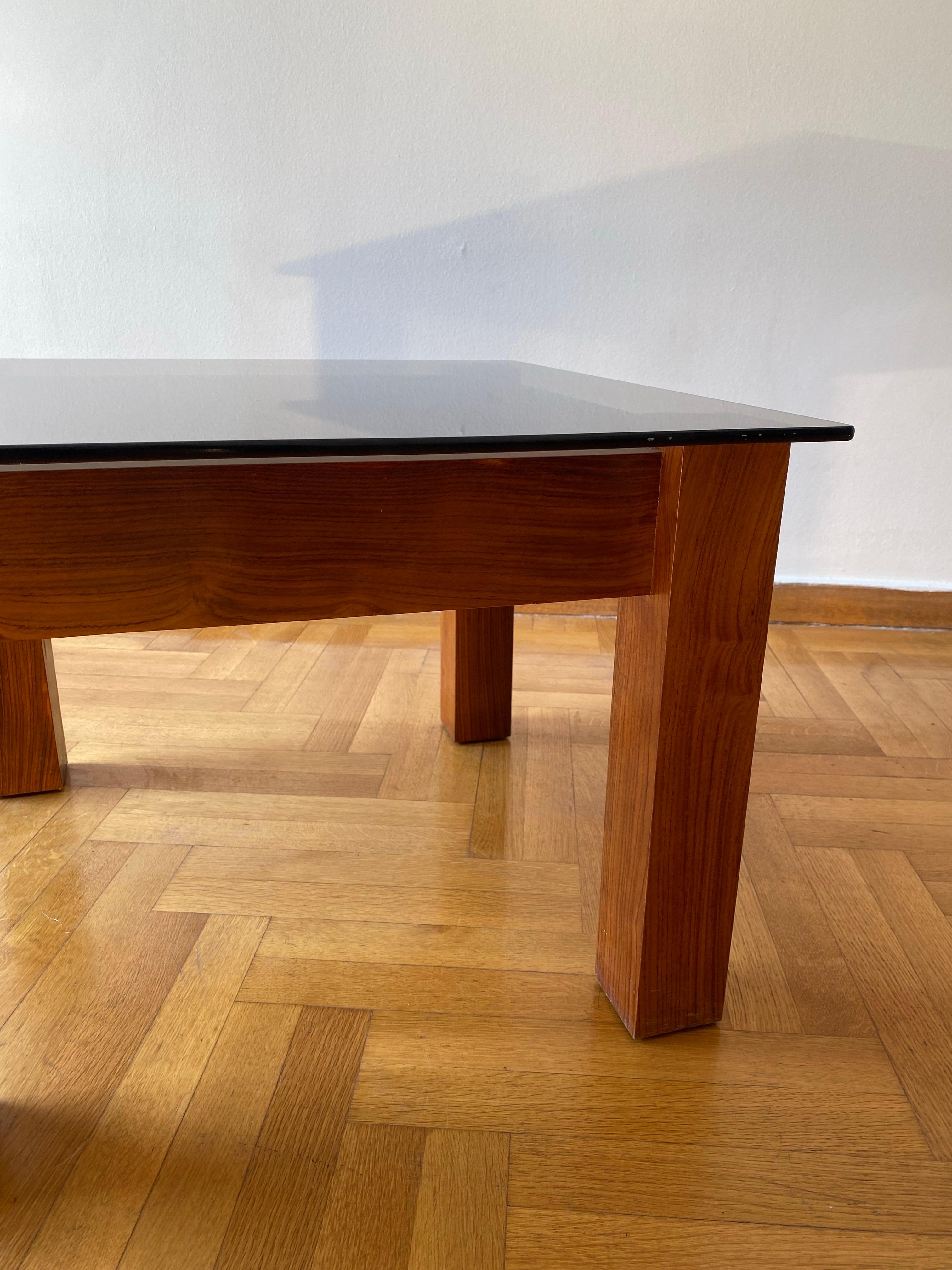 1970 MidCentury Brutalist Smoked Glass Side Table en vente 1